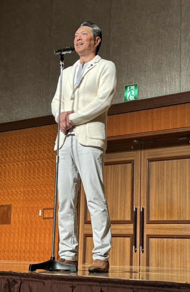 球団納会であいさつをする小久保監督（撮影・球団提供）