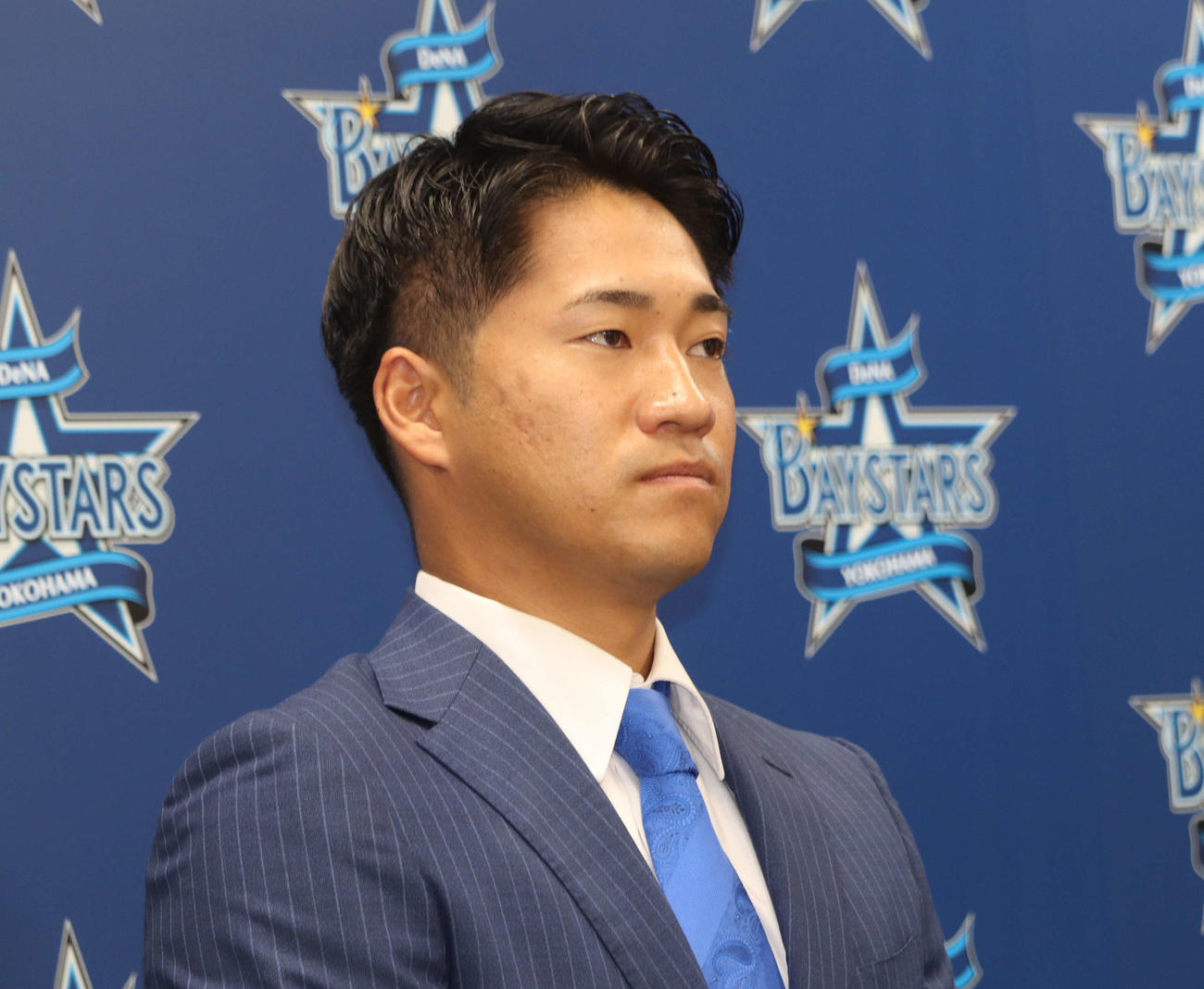 入団会見に出席したDeNA岩田（撮影・小早川宗一郎）