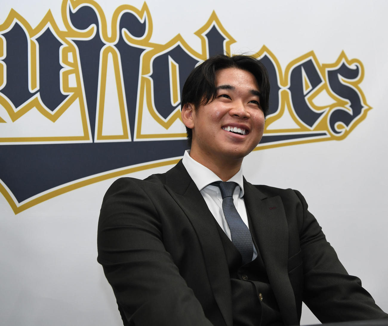 契約更改を終え、来季に向け抱負を語るオリックス山下（撮影・和賀正仁）