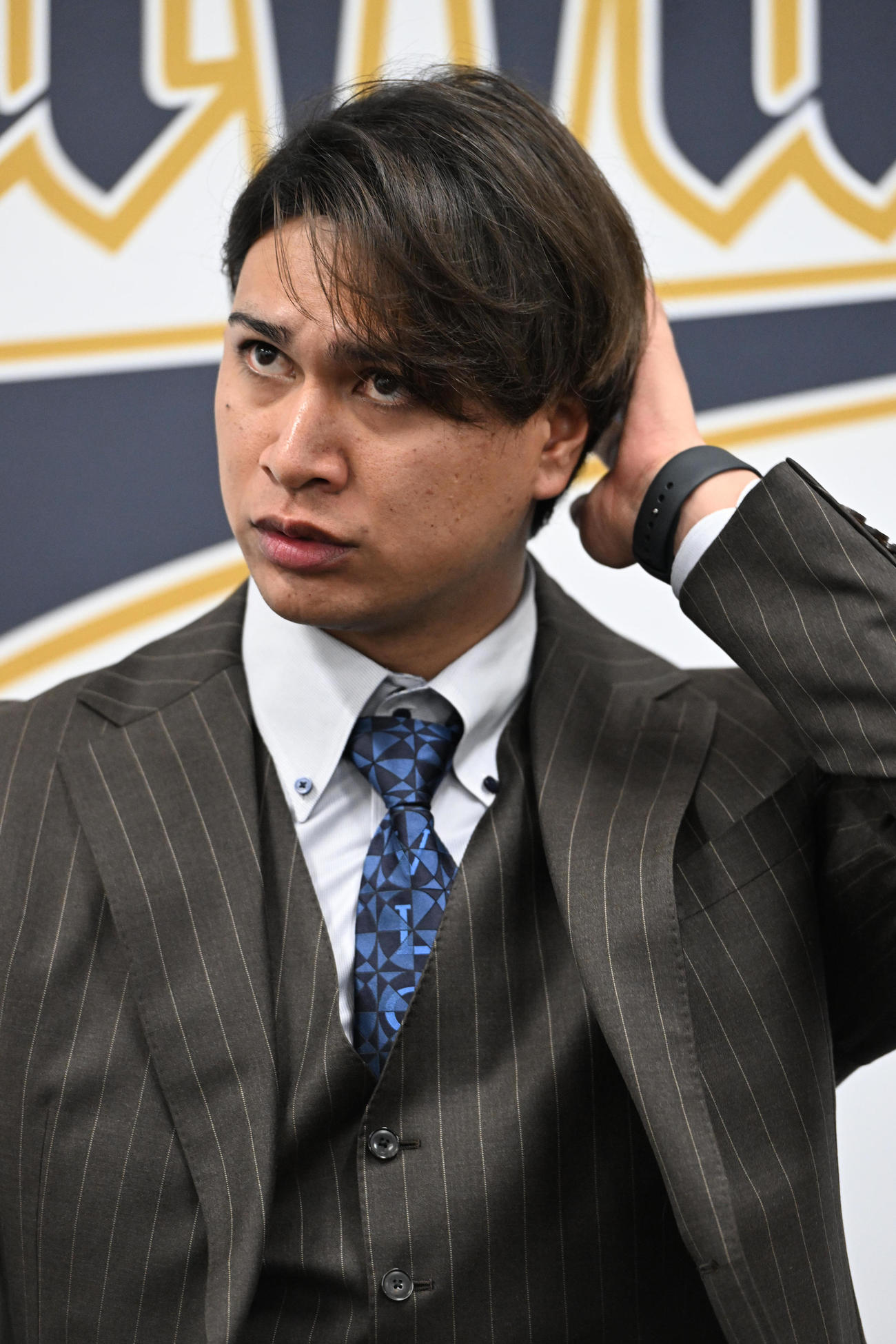 ダウンで契約更改し、会見するオリックス宇田川（撮影・和賀正仁）