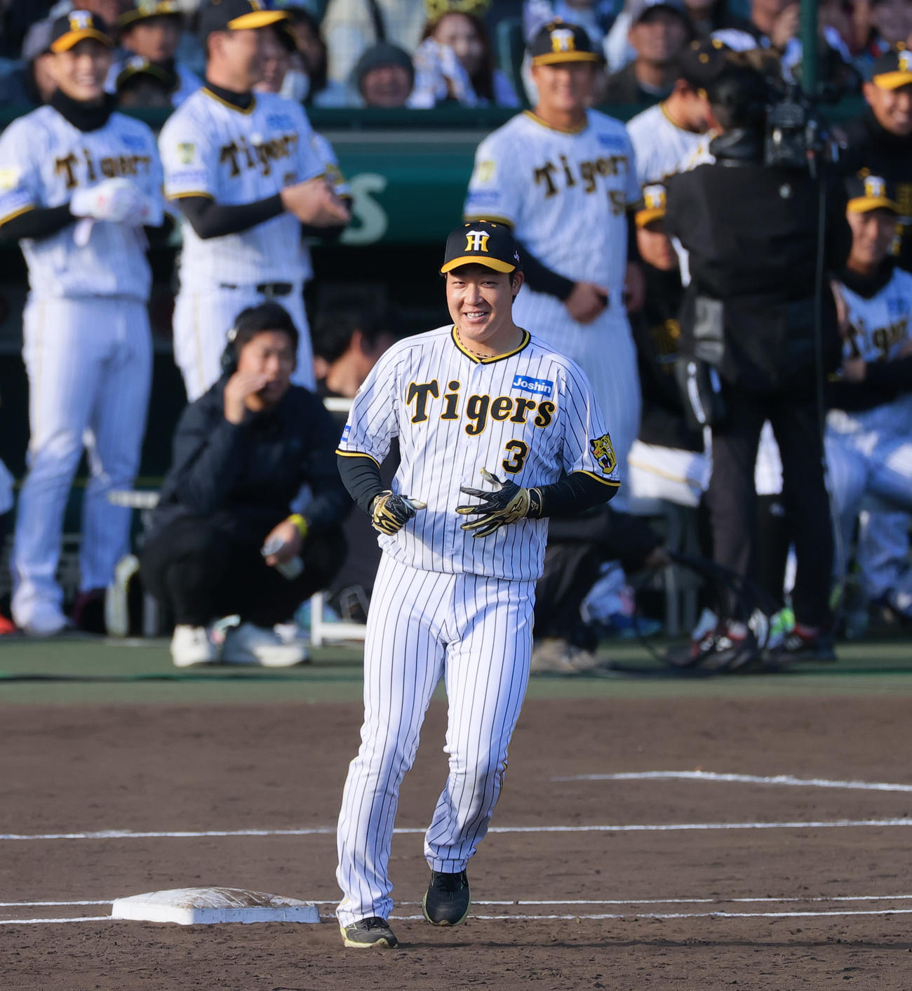 阪神大山ファン感謝デーで安打を放つ（撮影・上山淳一）