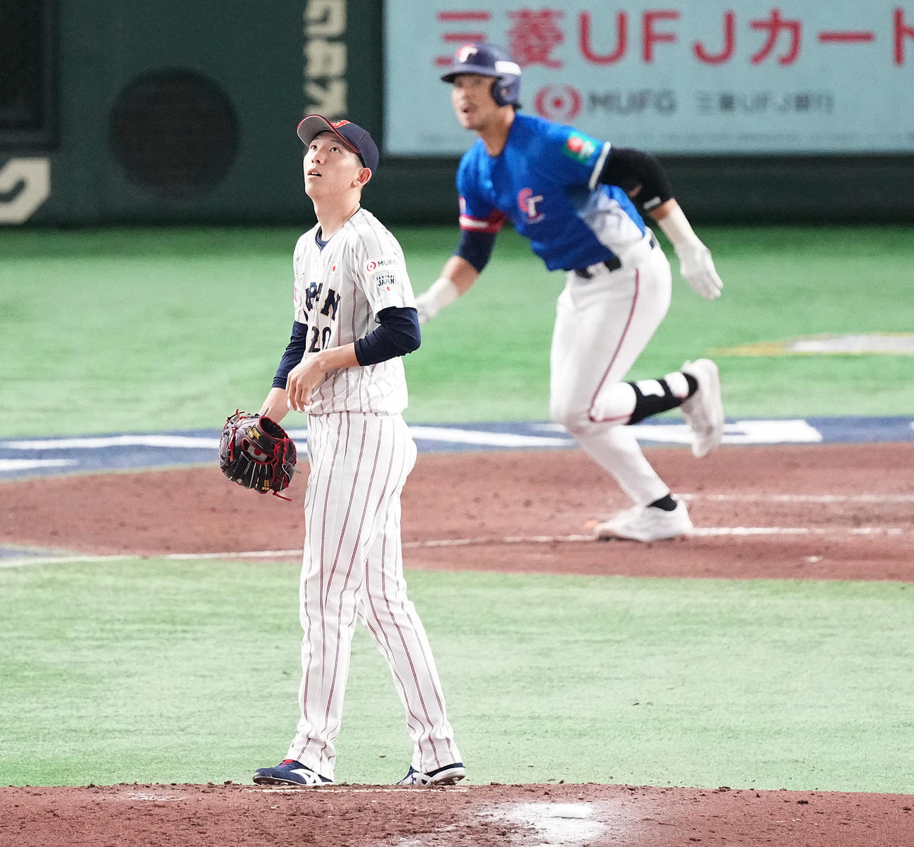 日本対台湾　5回表台湾無死、林家正に右中間への先制ソロ本塁打を浴びる戸郷（撮影・鈴木みどり）