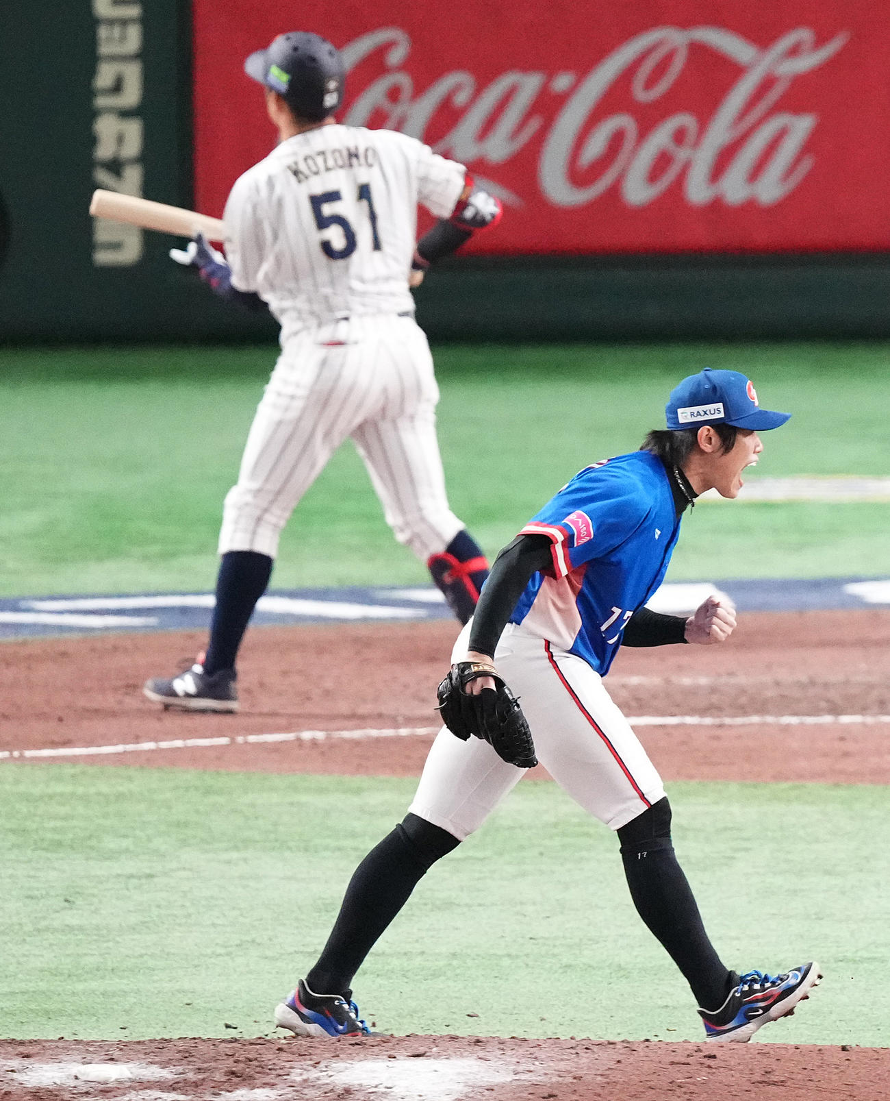 日本対台湾　8回裏日本2死、小園を空振り三振に仕留め雄たけびを上げる陳冠宇（撮影・鈴木みどり）