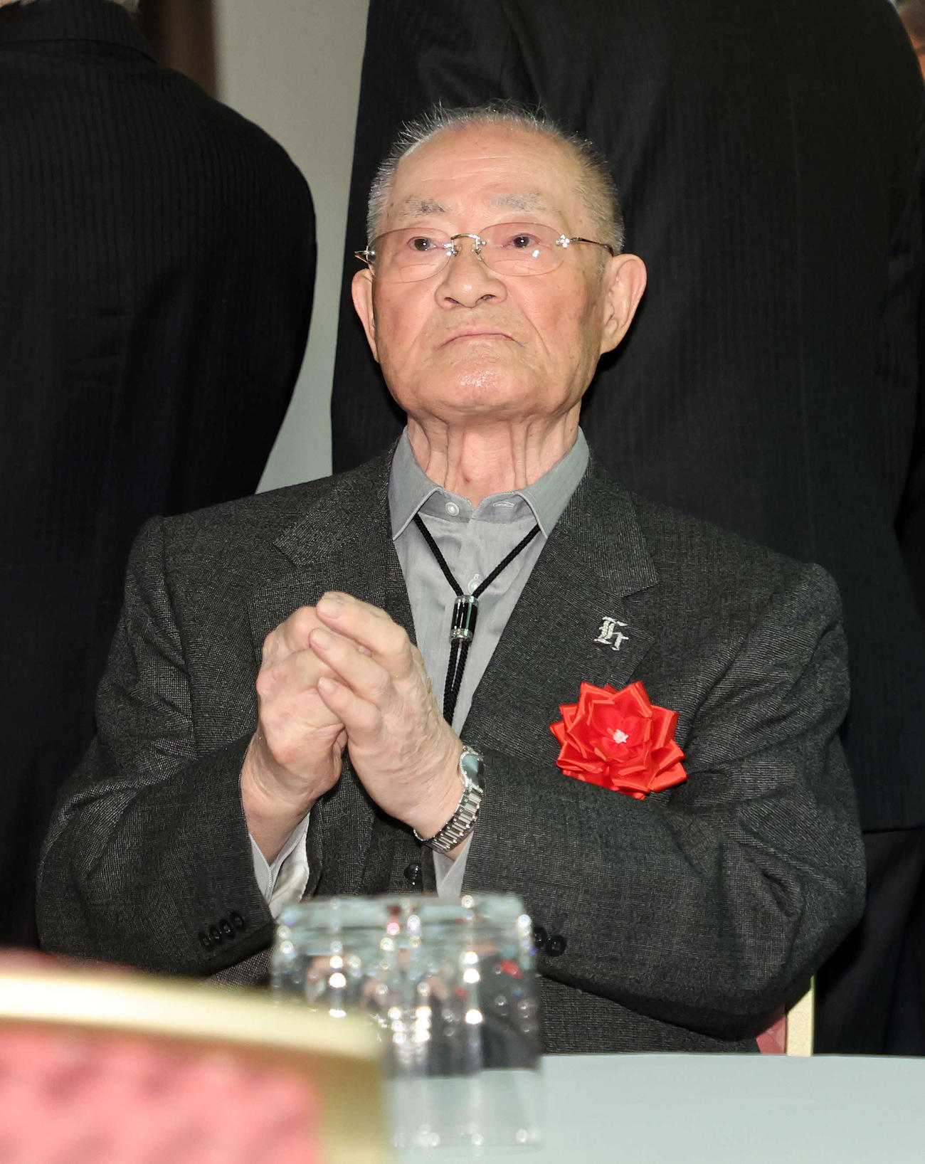 2024年プロ野球最優秀バッテリー賞の選考委員を務めた張本氏（撮影・鈴木正人）