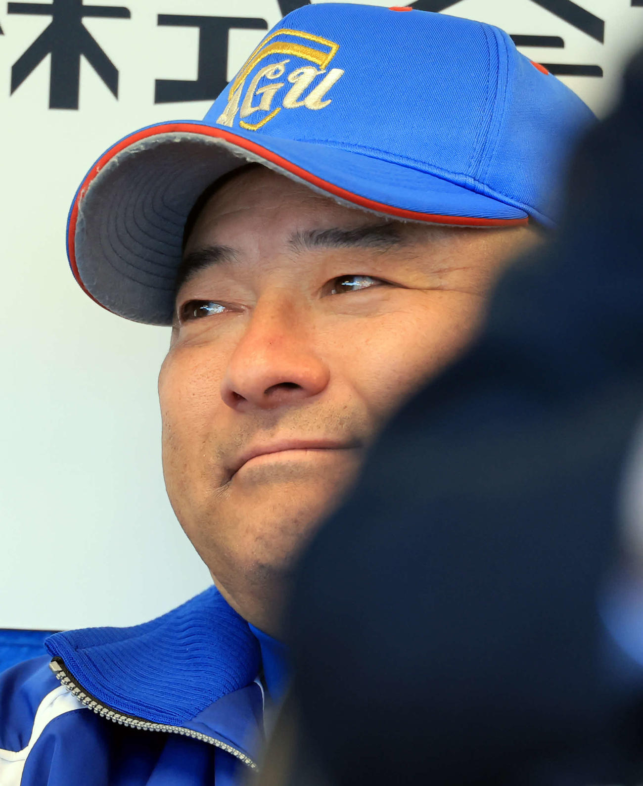 青学大対創価大　優勝を決め、涙ぐむ青学大・安藤監督（撮影・浅見桂子）