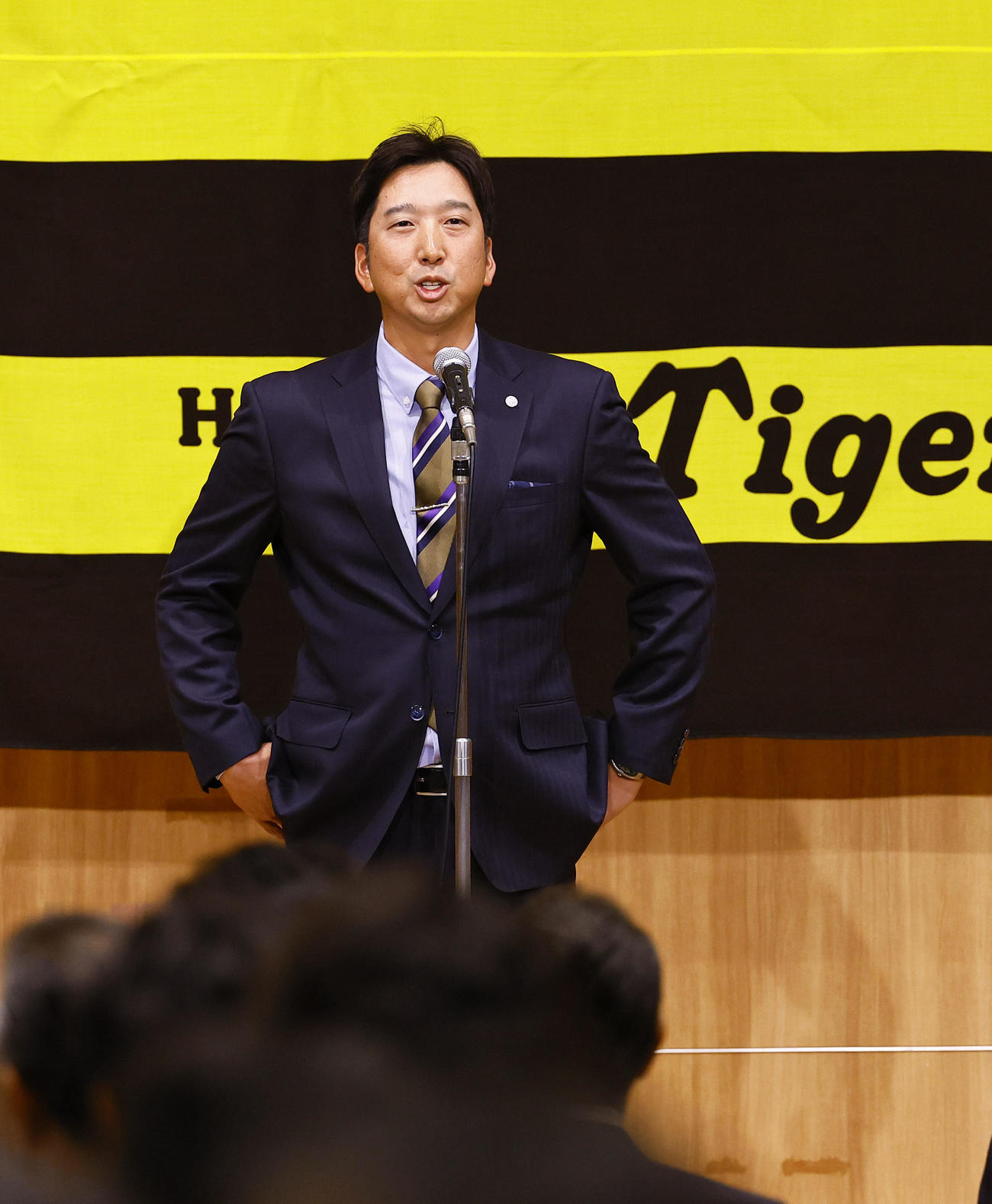 球団納会であいさつする阪神藤川監督（撮影・藤尾明華）