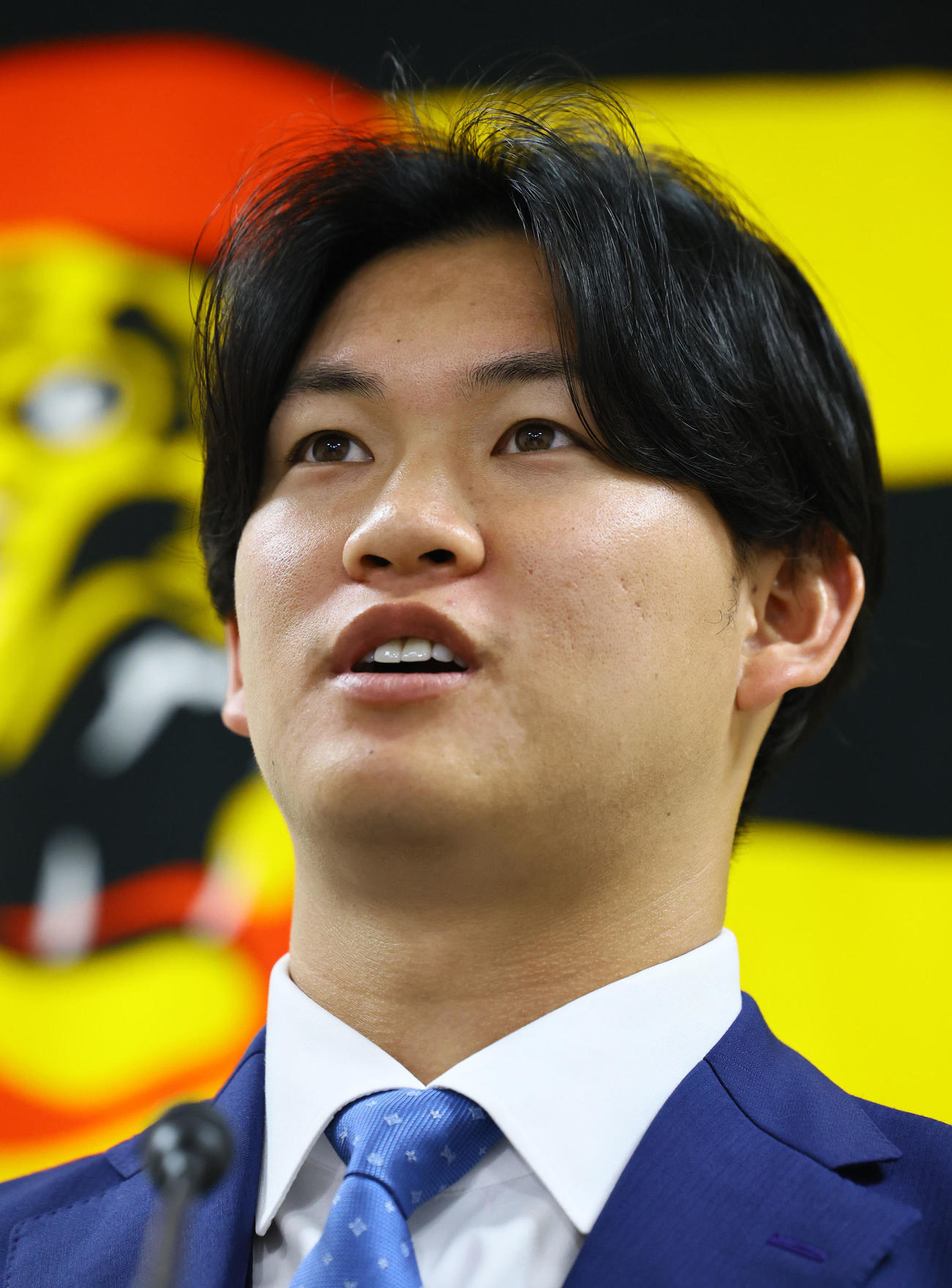 契約更改を終え、記者会見する阪神及川（撮影・藤尾明華）