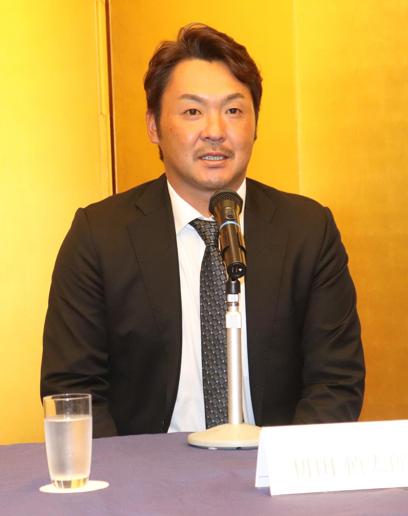 就任会見で抱負を語るBC・埼玉の桝田コーチ（撮影・古川真弥）