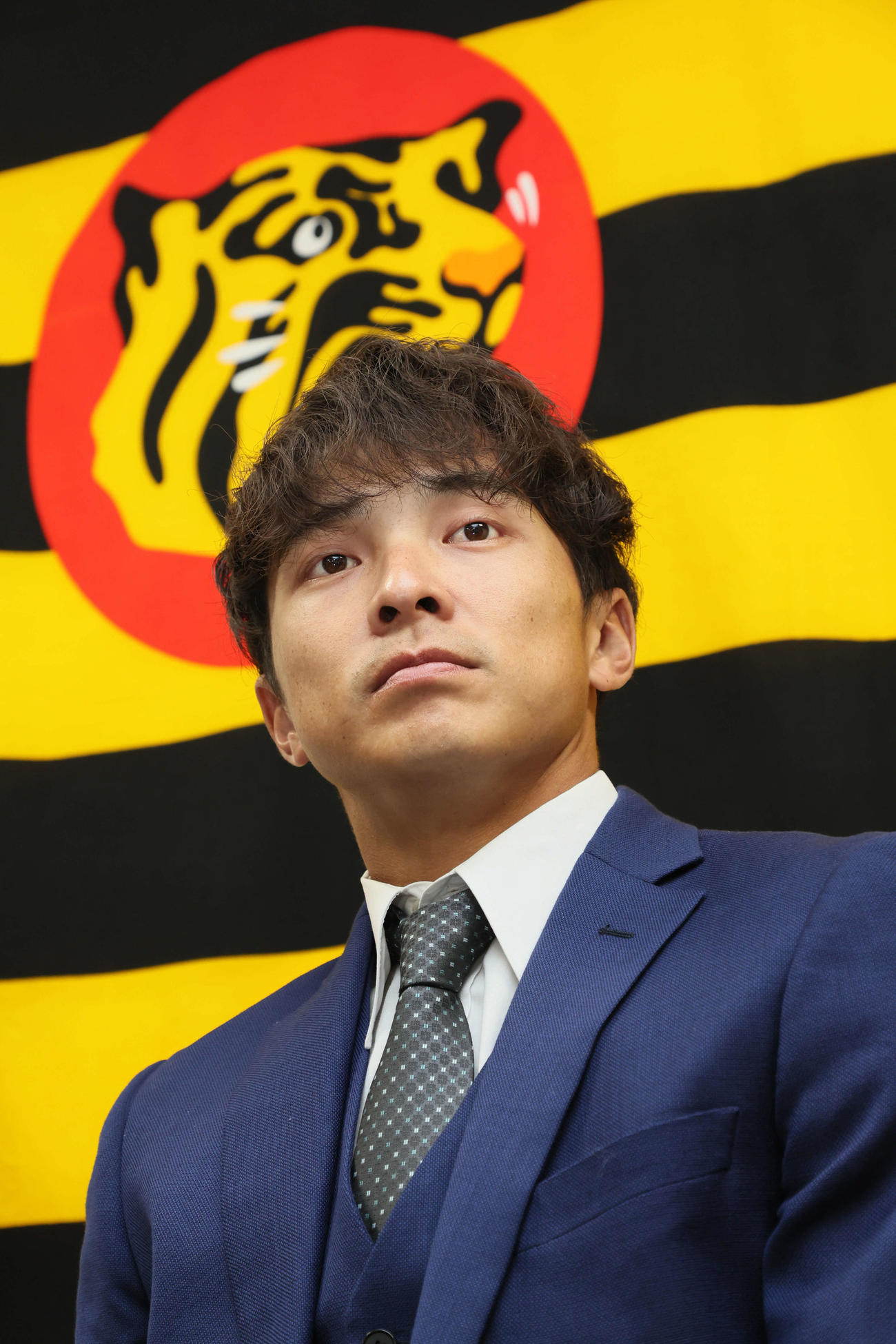 契約更改を終え会見する阪神熊谷（撮影・加藤哉）
