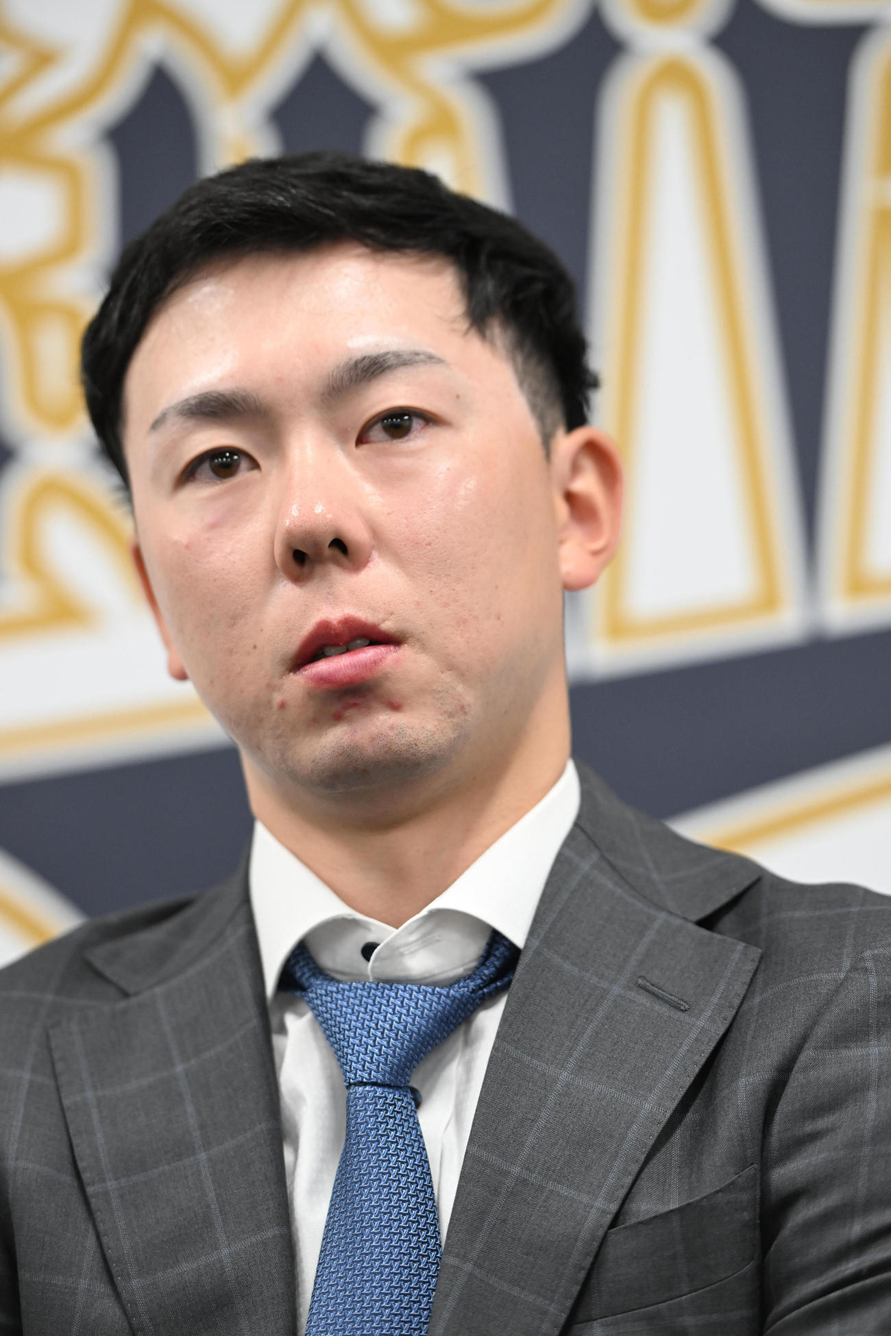 契約更改を終え会見するオリックス本田（撮影・和賀正仁）