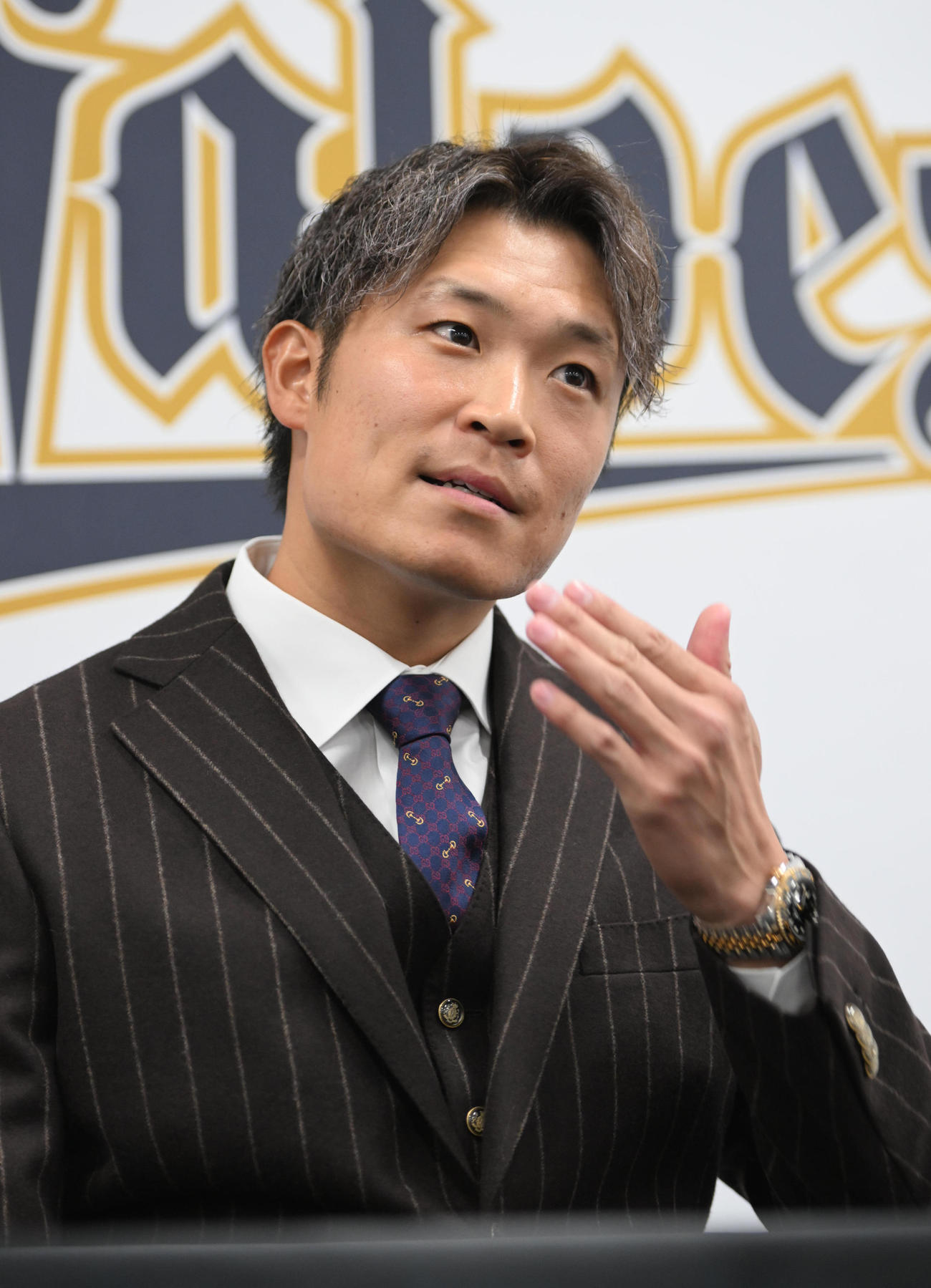 契約更改を終え、来季に向けて話をするオリックス阿部（撮影・和賀正仁）