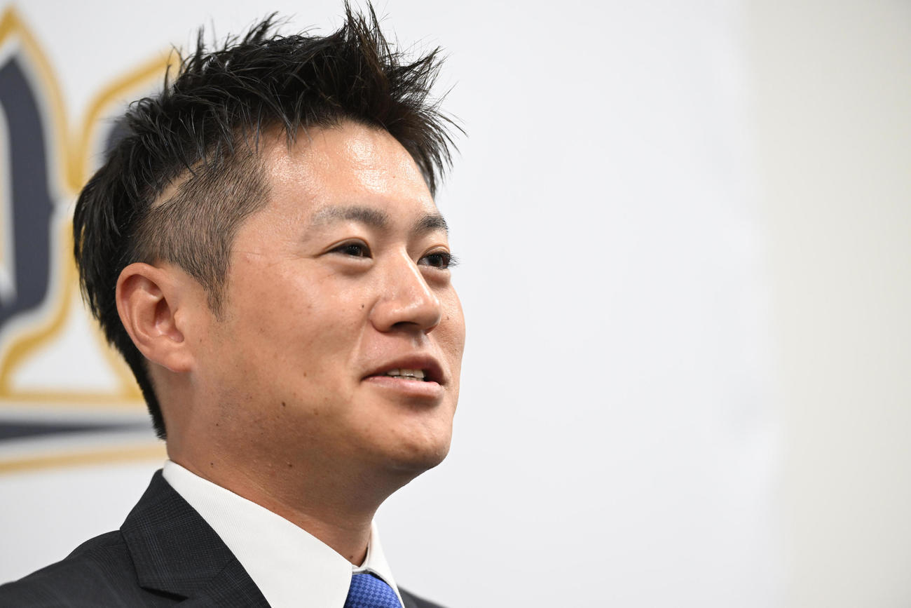 大幅アップで契約更改し会見するオリックス山田（撮影・和賀正仁）