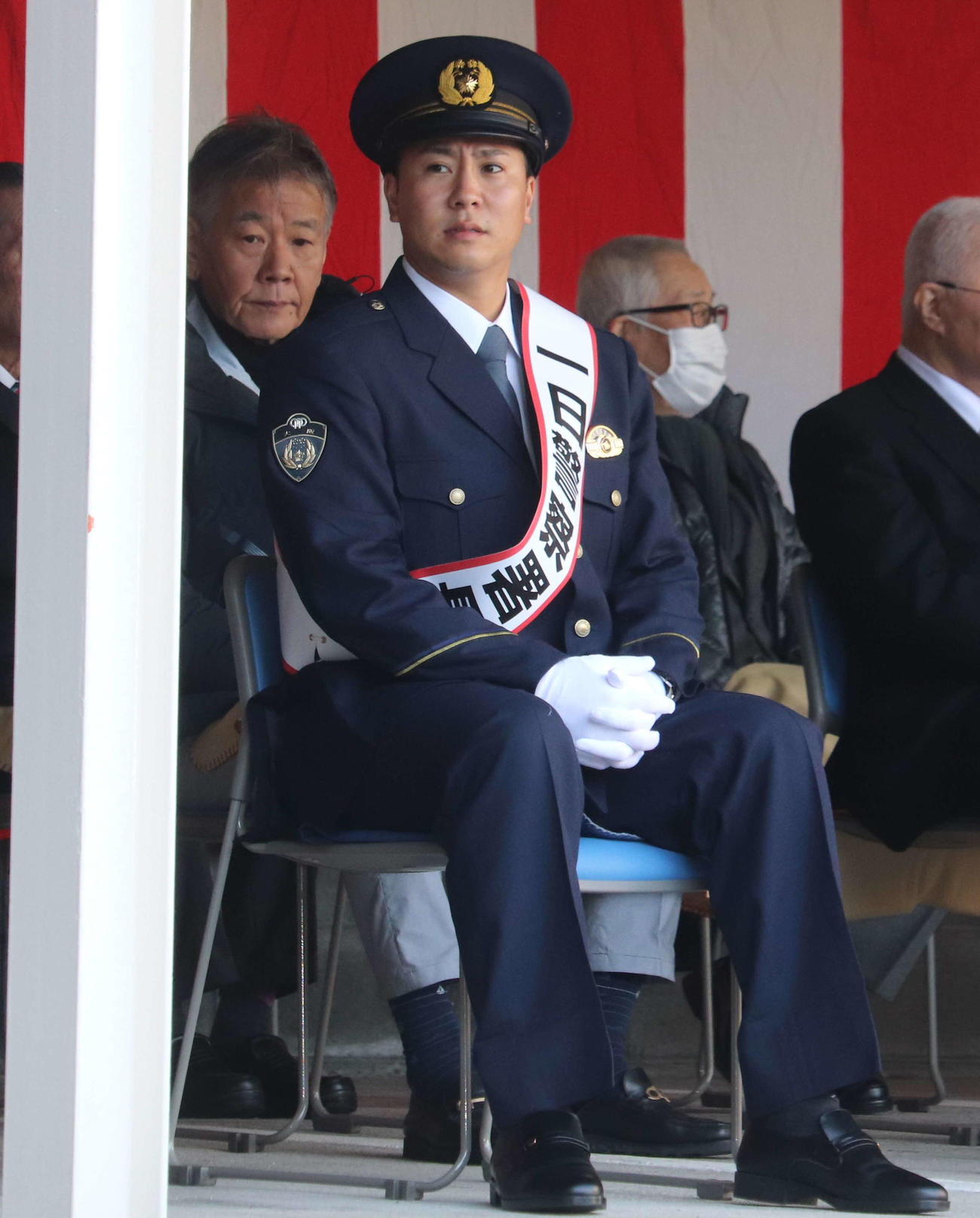 港警察署の一日警察署長を務めた、オリックス古田島（撮影・中島麗）