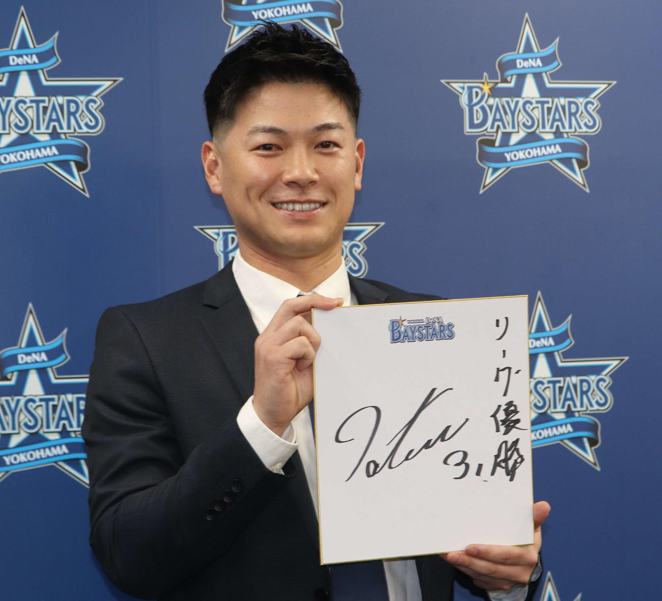 契約更改会見に出席したDeNA柴田（撮影・小早川宗一郎）