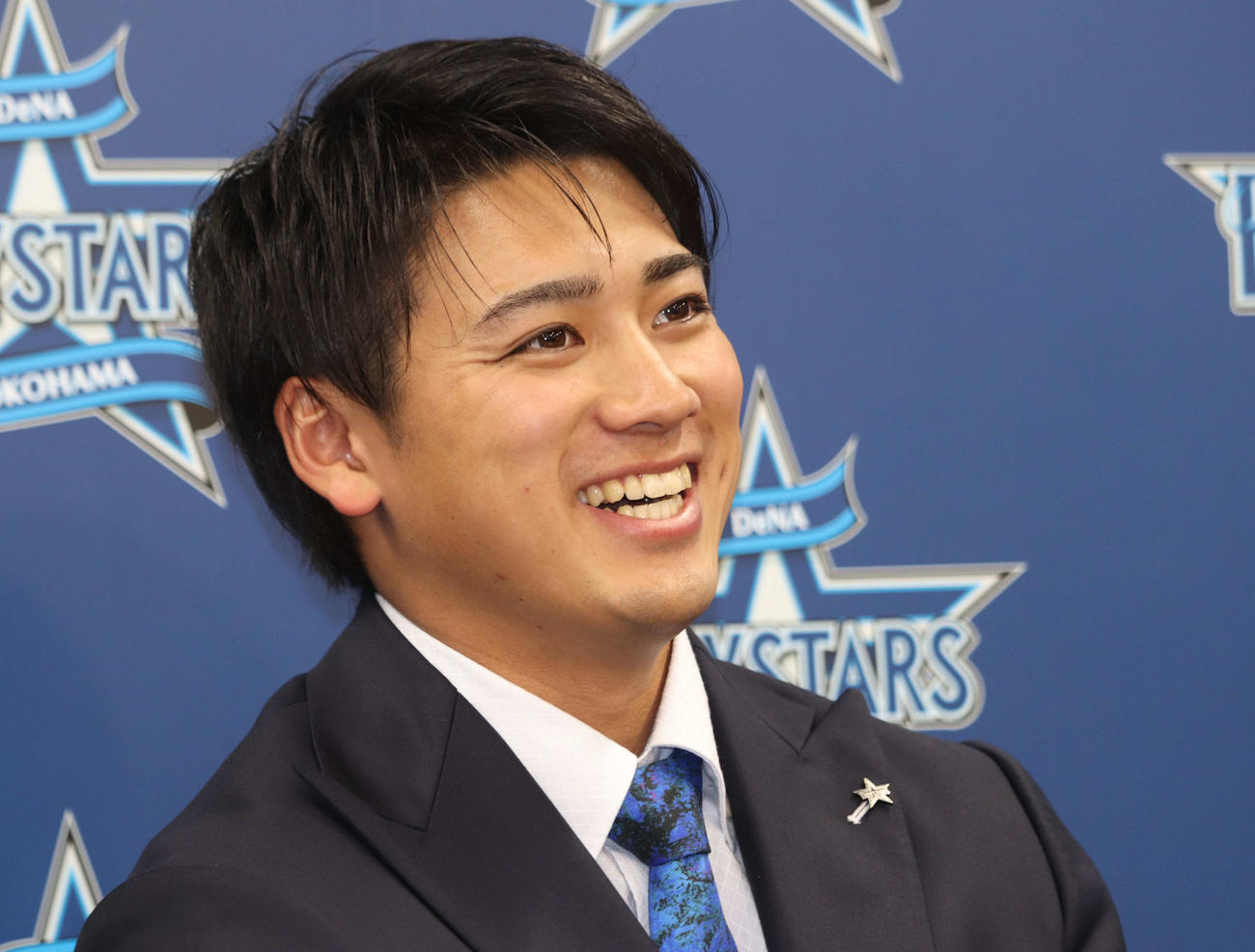 契約更改会見に出席したDeNA森敬（撮影・小早川宗一郎）