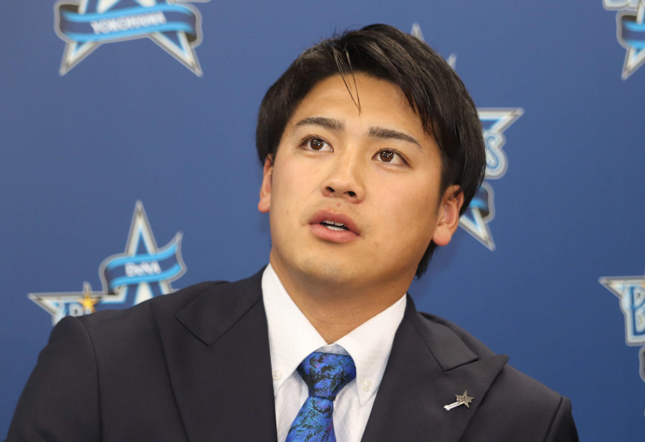 契約更改会見に出席したDeNA森敬（撮影・小早川宗一郎）