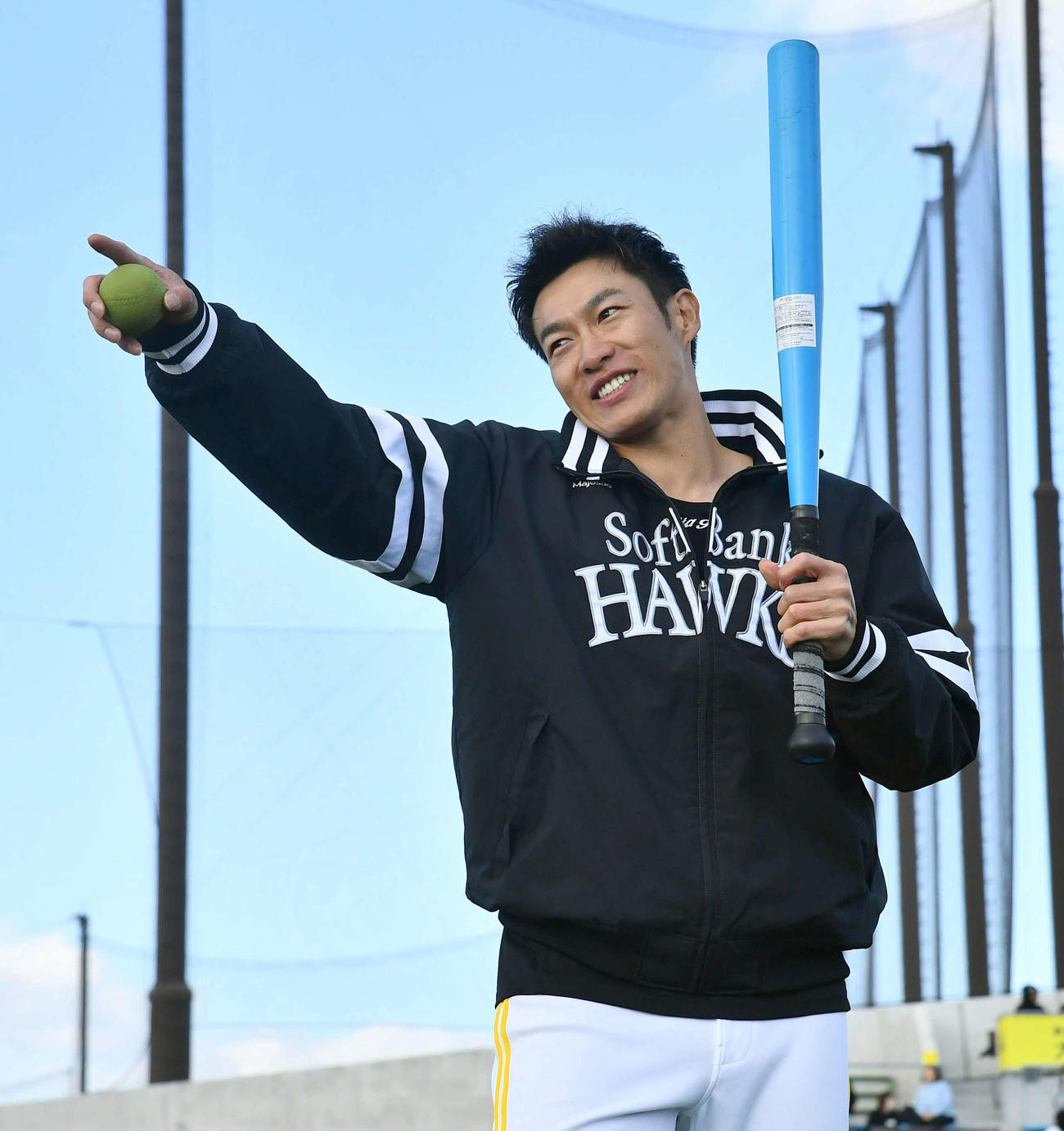野球教室で笑顔を見せる柳田（撮影・岩下翔太）