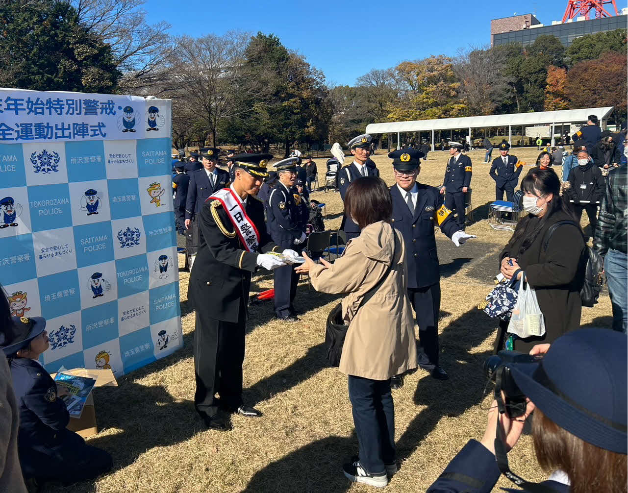 「一日警察署長」を務めた西武の菅井信也投手（撮影・平山連）