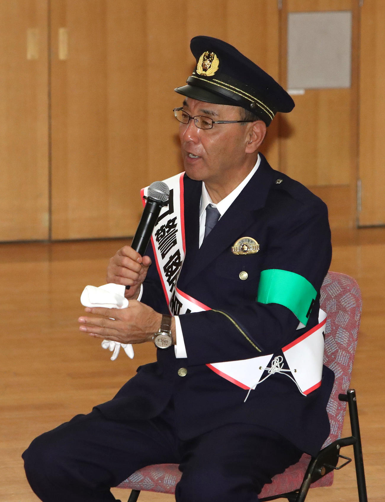 トークセッションで今シーズンを振り返る一日警察署長の阪神タイガースWomen木戸監督（撮影・白石智彦）