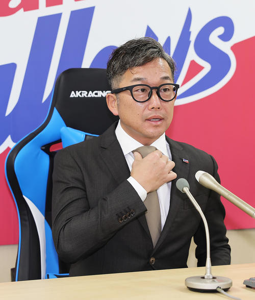 ヤクルト】石川雅規が減額制限超える2750万円減の4000万円「200勝