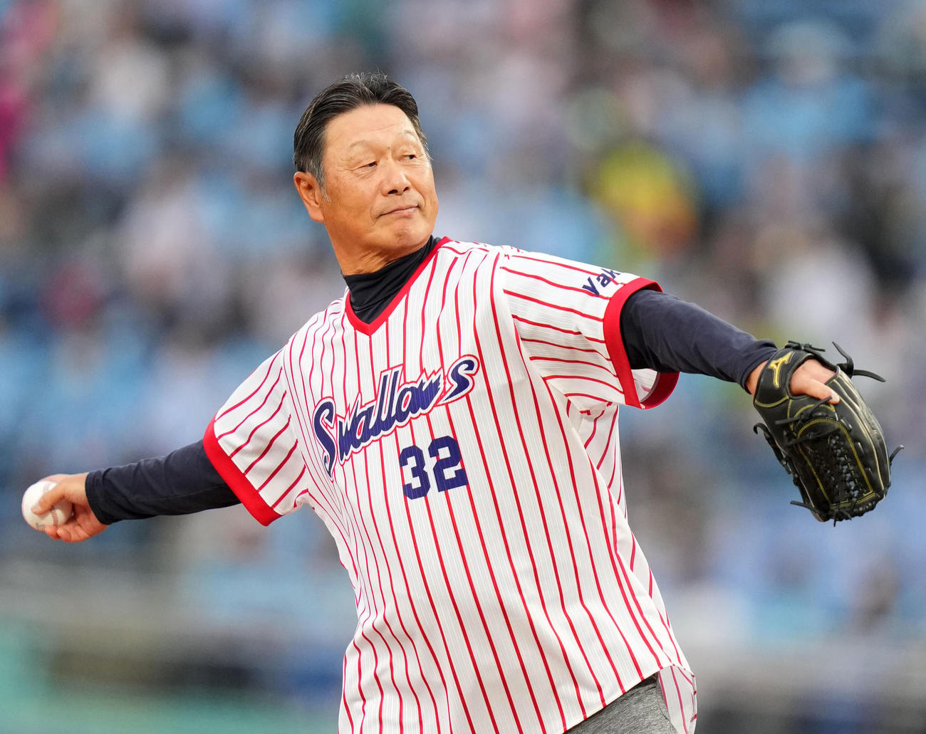 レジェンドOBファーストピッチセレモニーに登場した尾花高夫氏（2024年5月30日撮影）