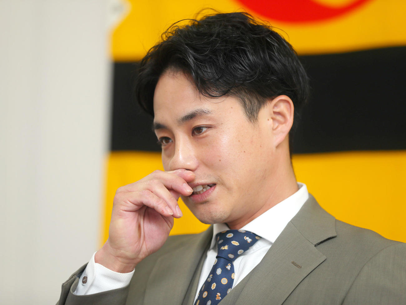 阪神木浪は契約更改を終え会見する（撮影・上山淳一）