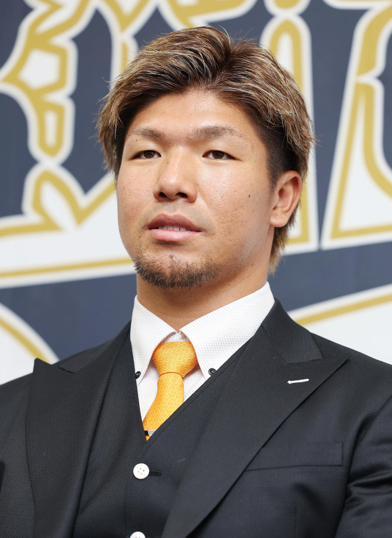 契約更改を終え会見に臨むオリックス頓宮（撮影・前田充）