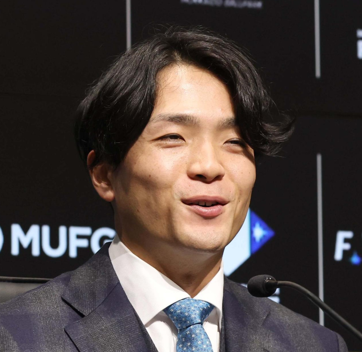 契約更改を終え会見する日本ハム郡司（撮影・黒川智章）