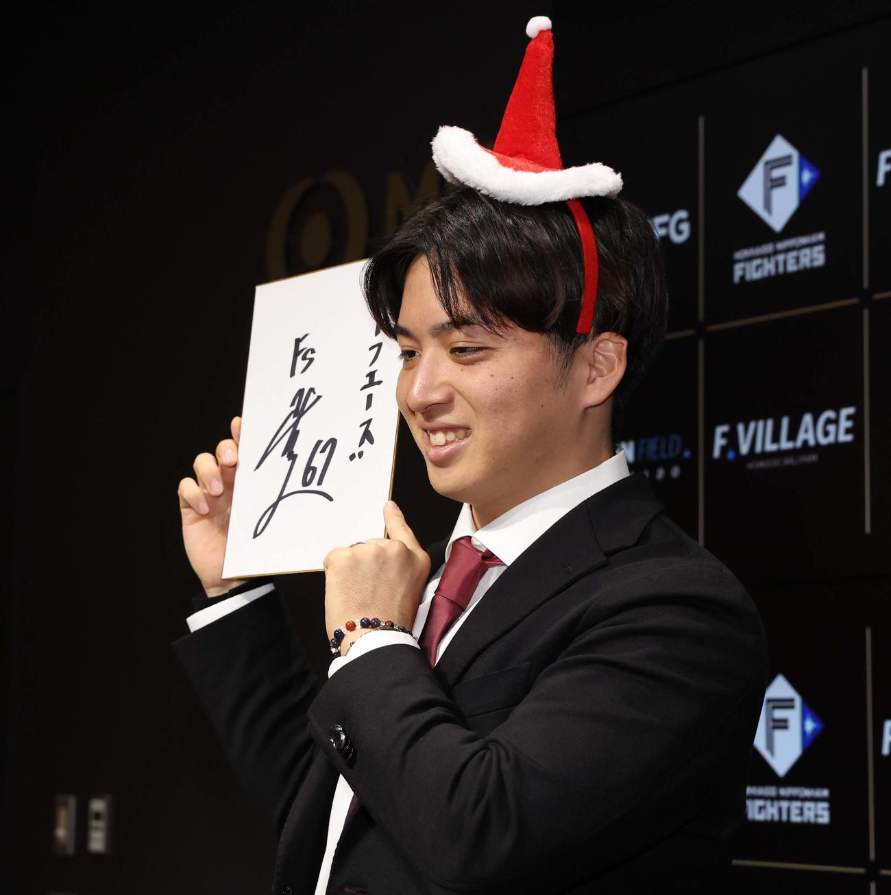 契約更改を終え来季「リリーフエース」を目指す日本ハム山本拓（撮影・黒川智章）