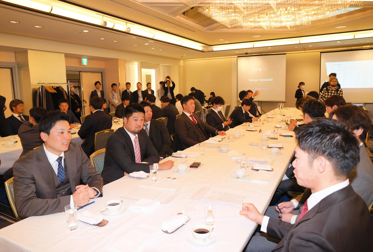 大阪市内で行われたプロ野球選手会総会（撮影・上山淳一）