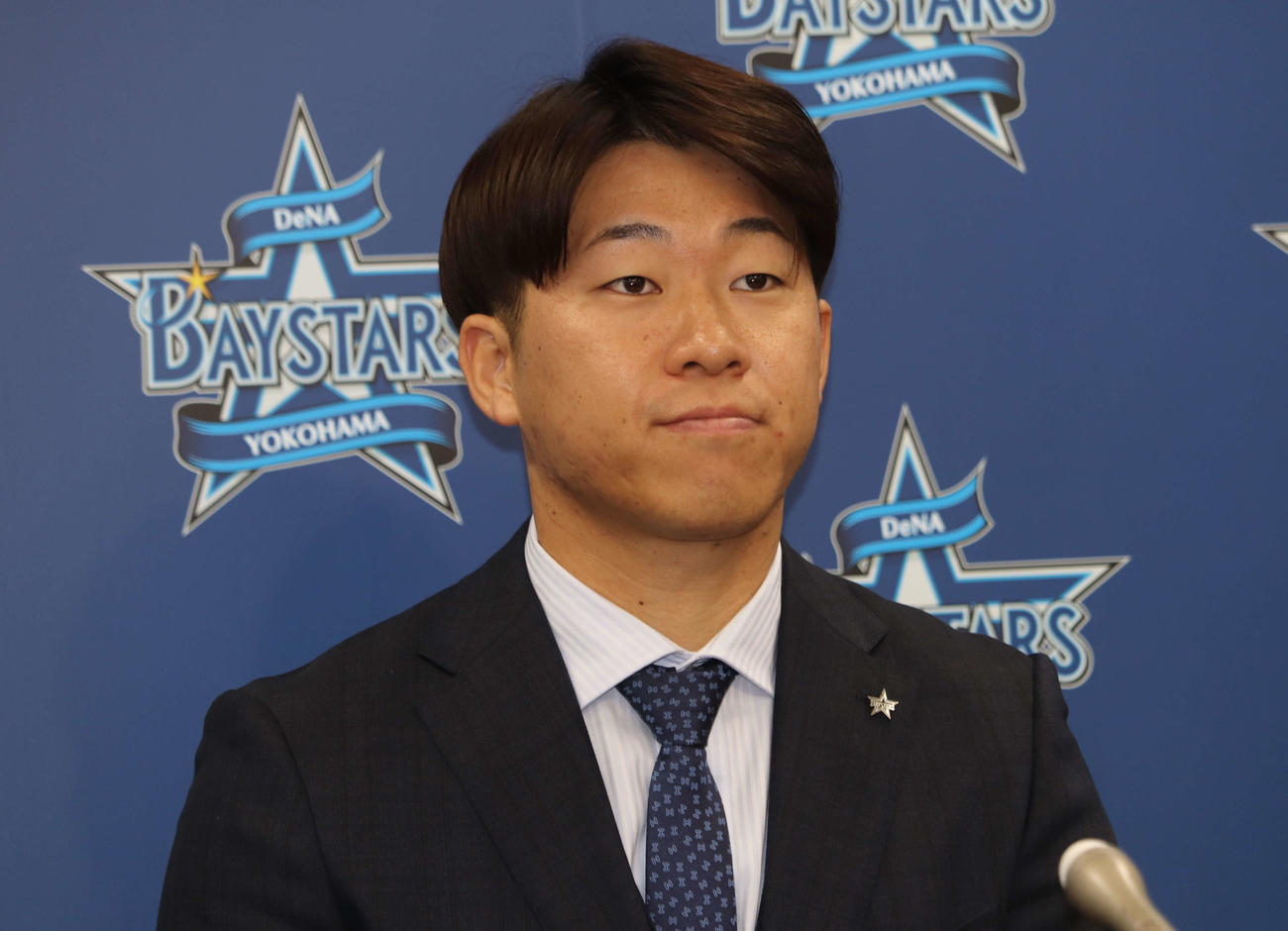 契約更改会見に出席したDeNA徳山（撮影・小早川宗一郎）