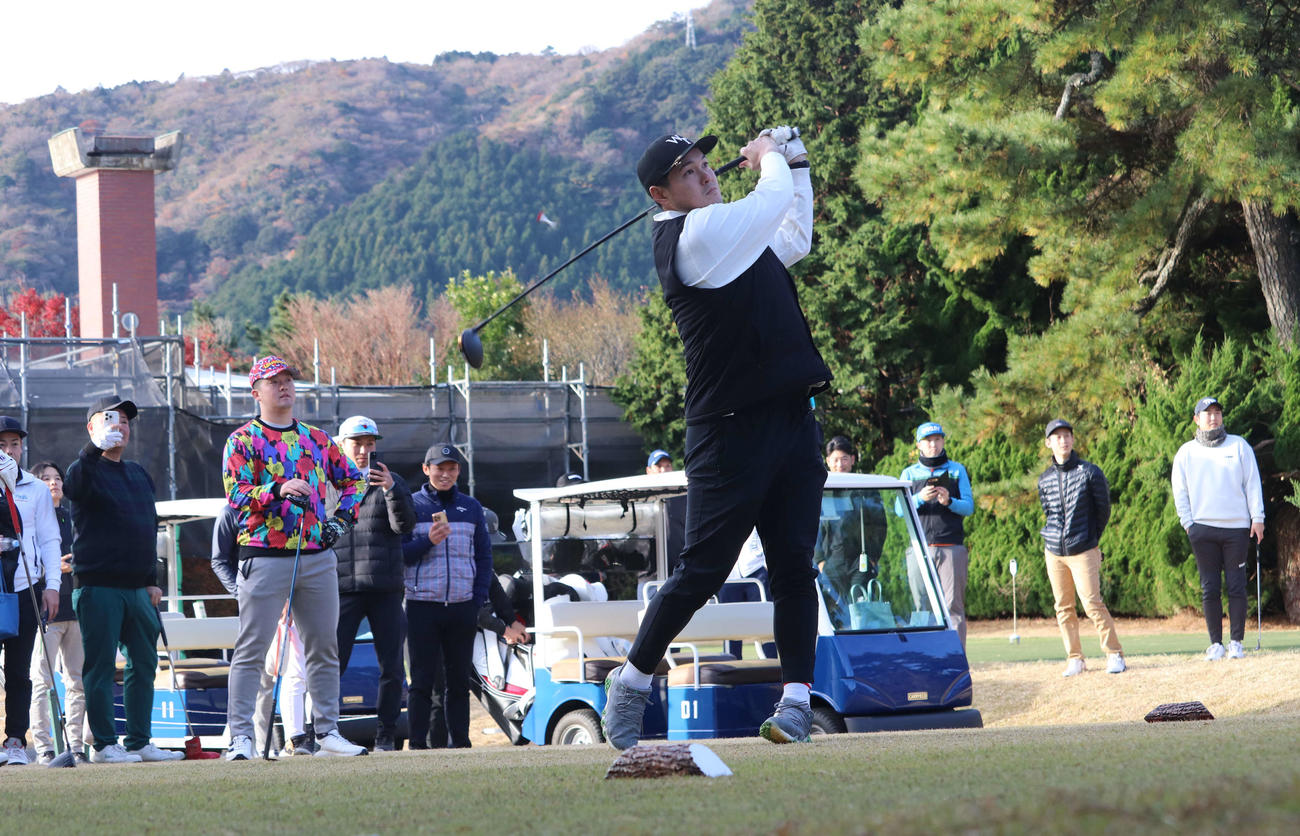 中大ゴルフコンペに参加した前日本ハムの鍵谷（撮影・小早川宗一郎）