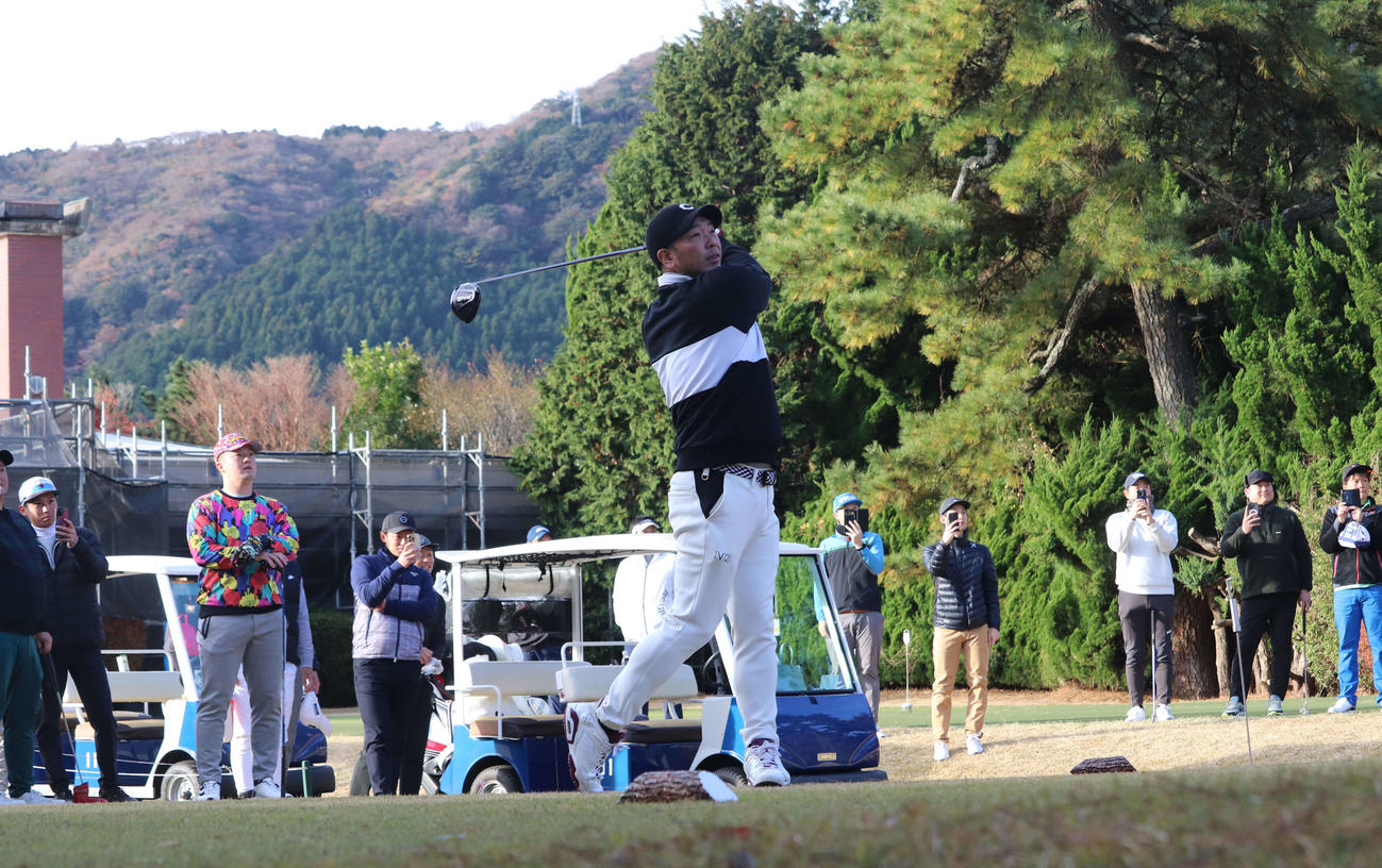 中大ゴルフコンペに参加した巨人阿部監督（撮影・小早川宗一郎）