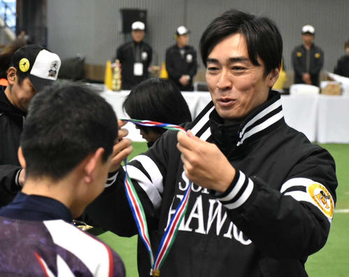 ソフトバンク】鬼軍曹が若鷹指導へ 元ソフトバンク和田毅氏が長崎