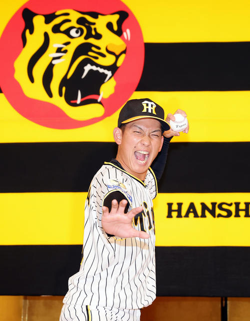 阪神タイガース　ウルトラの夏　ユニフォーム　18 伊原陵人選手　直筆サイン入り 阪神】ドラ1伊原陵人67年ぶり左腕「背番号18」右のイメージ覆す覚悟