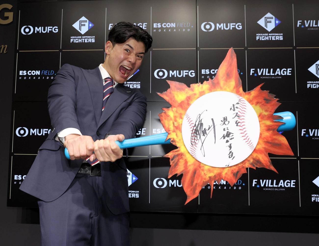 「ボスを男に俺がする！」と来季の目標を豪快にかっ飛ばす日本ハム清宮（2024年12月6日撮影）