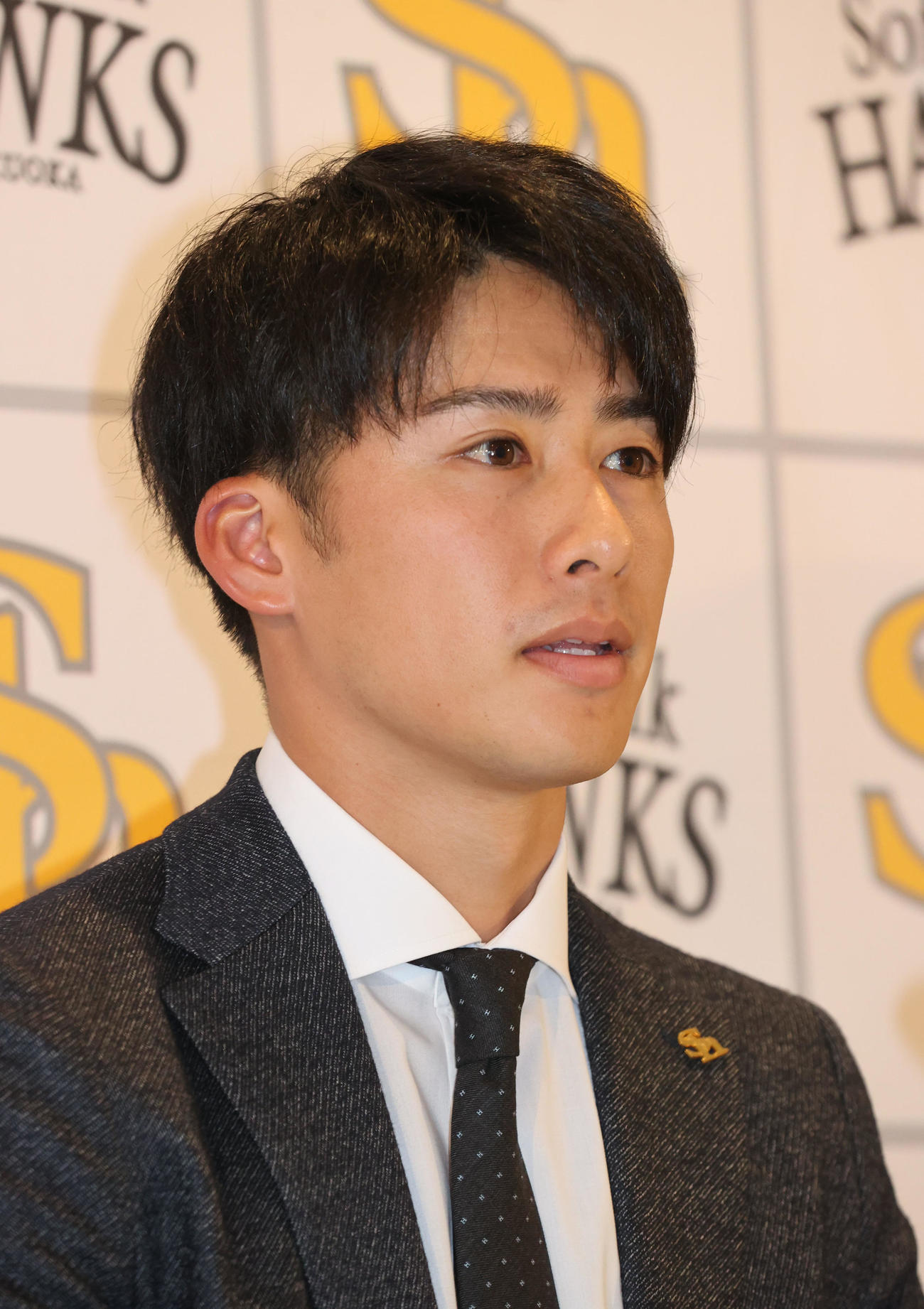 ダウン提示で契約更改を終えた板東（撮影・梅根麻紀）