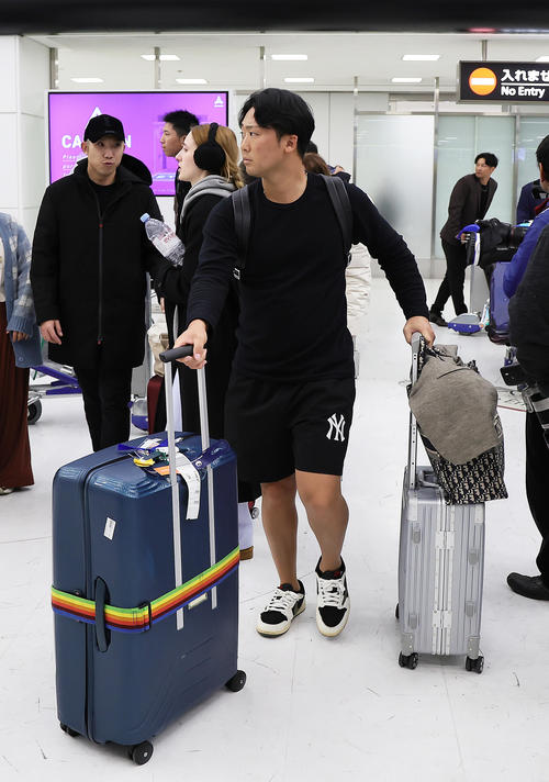 巨人】ハワイ優勝旅行から帰国、坂本勇人「何回来てもよかったなと