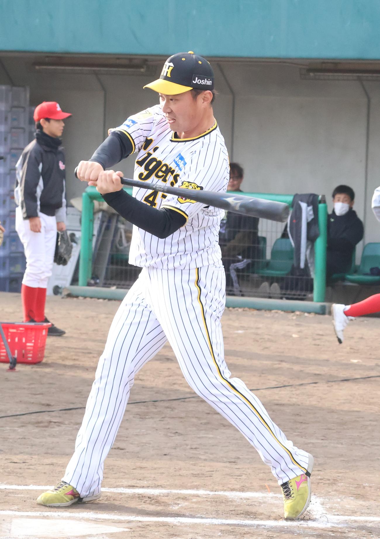 「リアルtoss野球盤」で本塁打を放った阪神桐敷（撮影・塚本光）