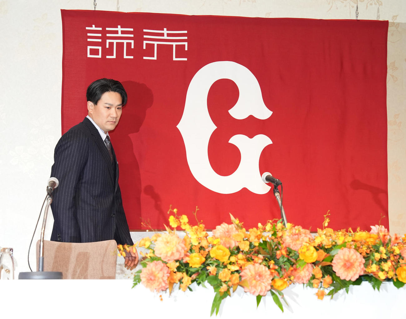 入団会見に臨む巨人田中将（撮影・鈴木みどり）