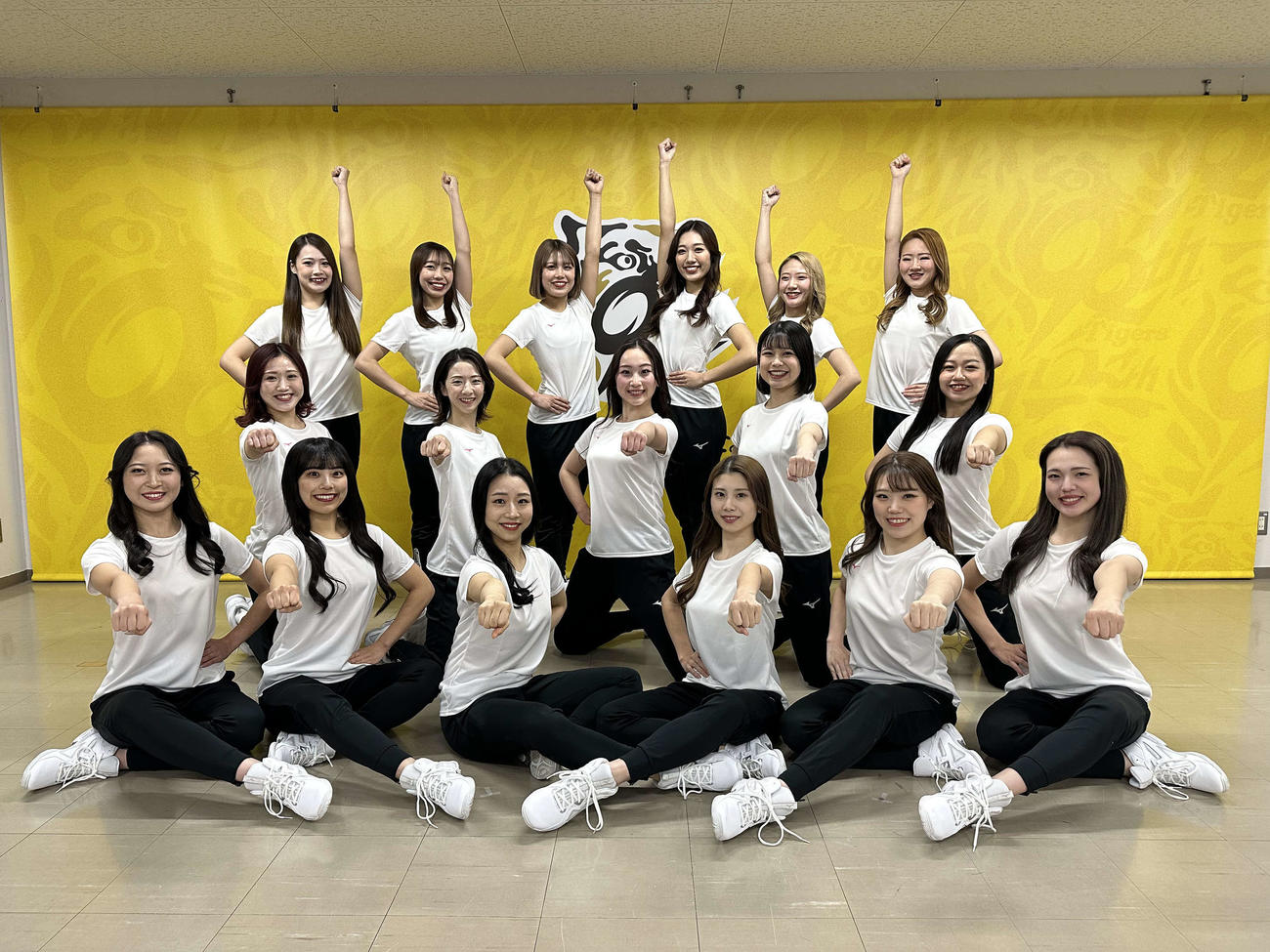 阪神の球団オフィシャルファンサービスメンバー「TigersGirls」2025シーズンのメンバーが決定（球団提供）