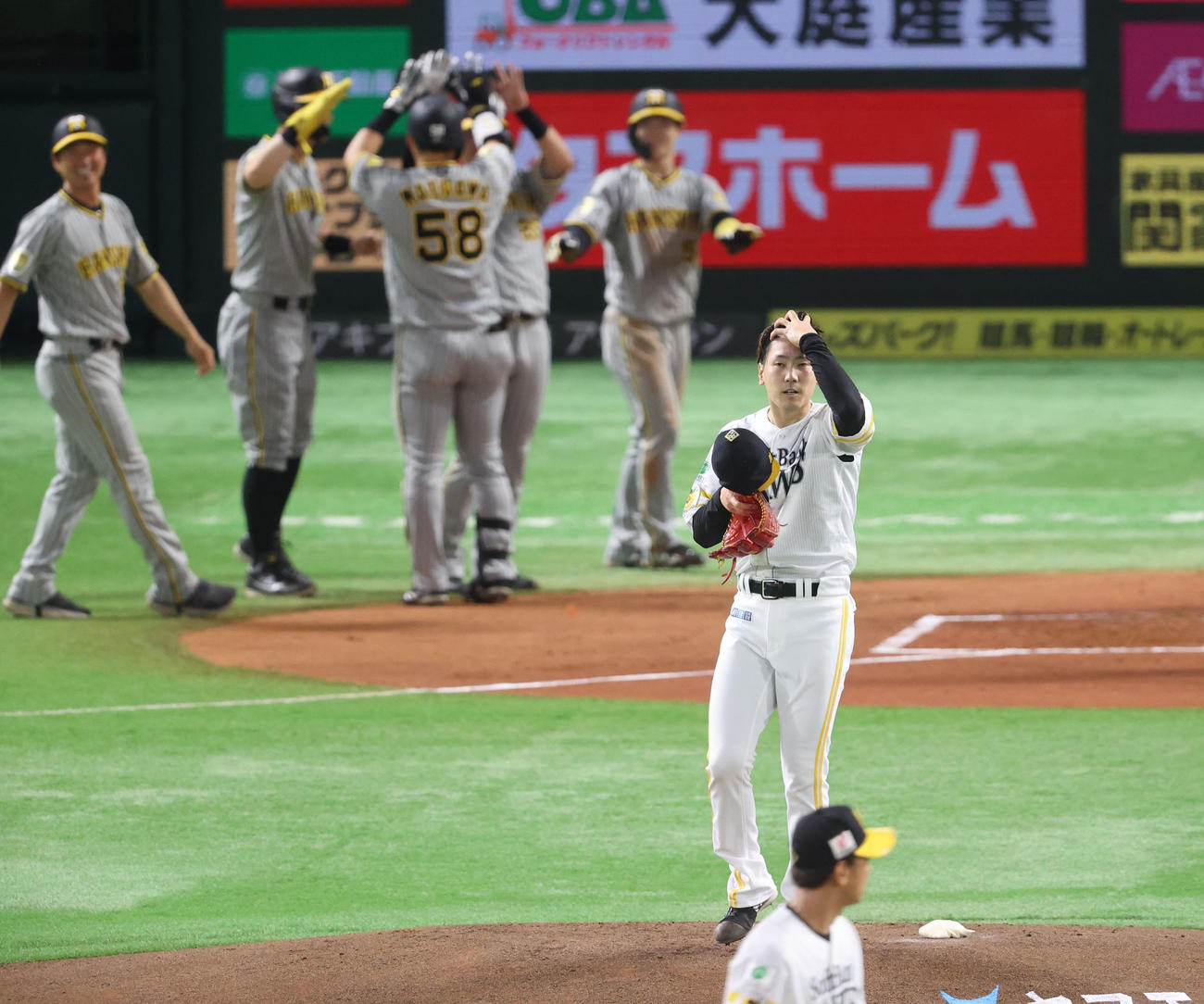 2024年6月16日、ソフトバンク対阪神　1回表阪神1死満塁、前川に右越え先制満塁本塁打を浴びた石川