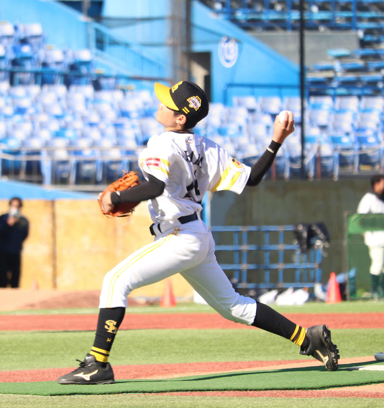 広島ジュニア対ソフトバンクジュニア準決勝　2番手でマウンドに上がった馬原（撮影・佐瀬百合子）