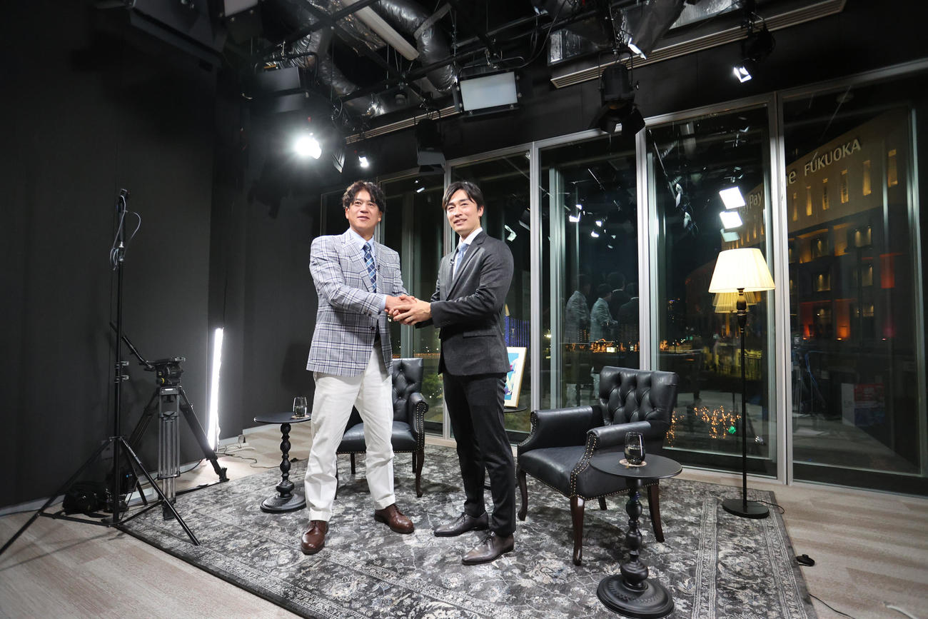 テレビ収録で共演した城島CBO（左）と和田氏（撮影・梅根麻紀）