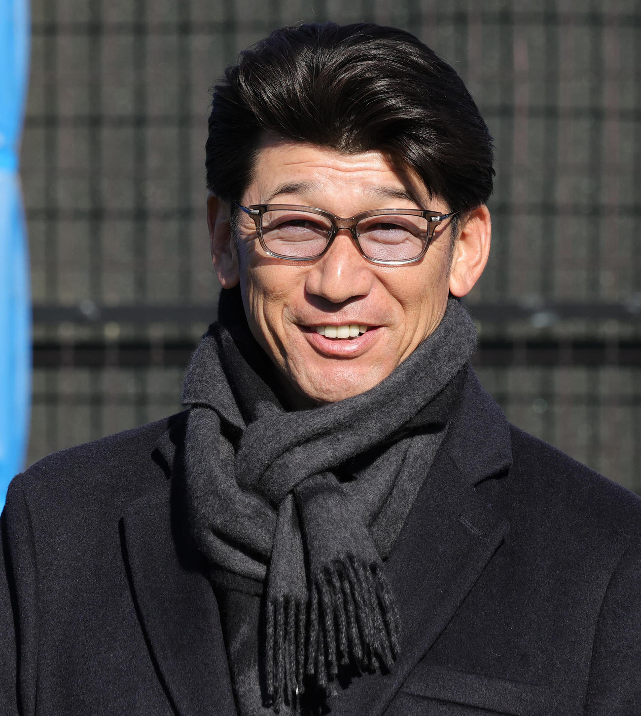 新人合同自主トレを視察するDeNA三浦監督（撮影・野上伸悟）