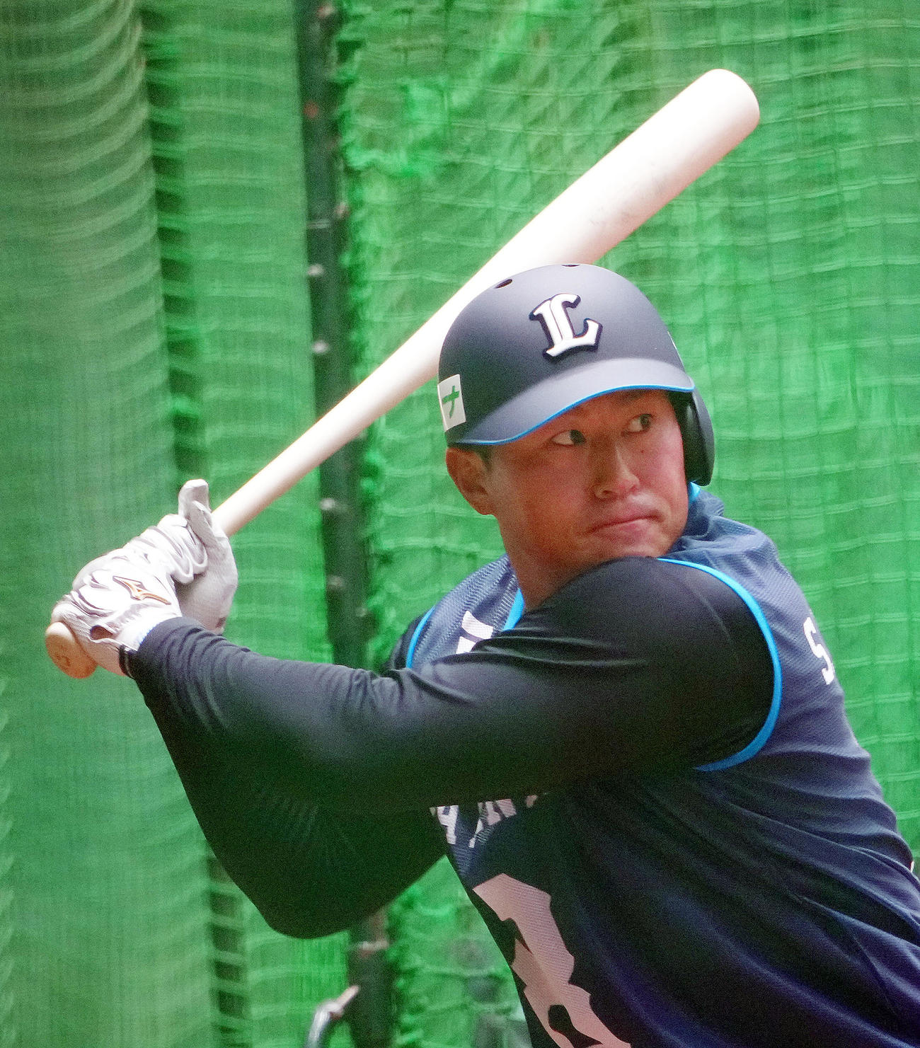 新人合同自主トレーニングで打撃練習に臨む西武ドラフト2位大商大・渡部聖（撮影・足立雅史）