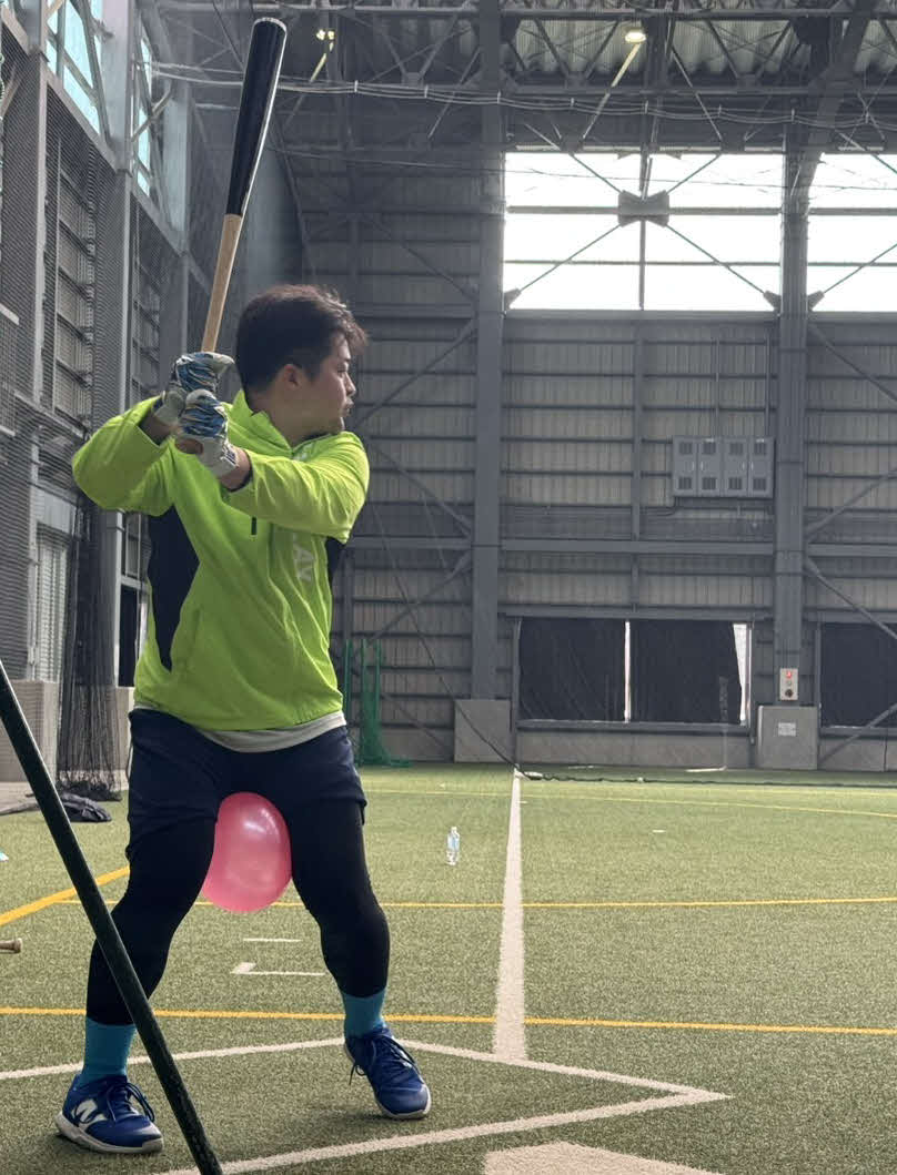 自主トレを公開し、打撃練習を行うDeNA牧（撮影・小早川宗一郎）
