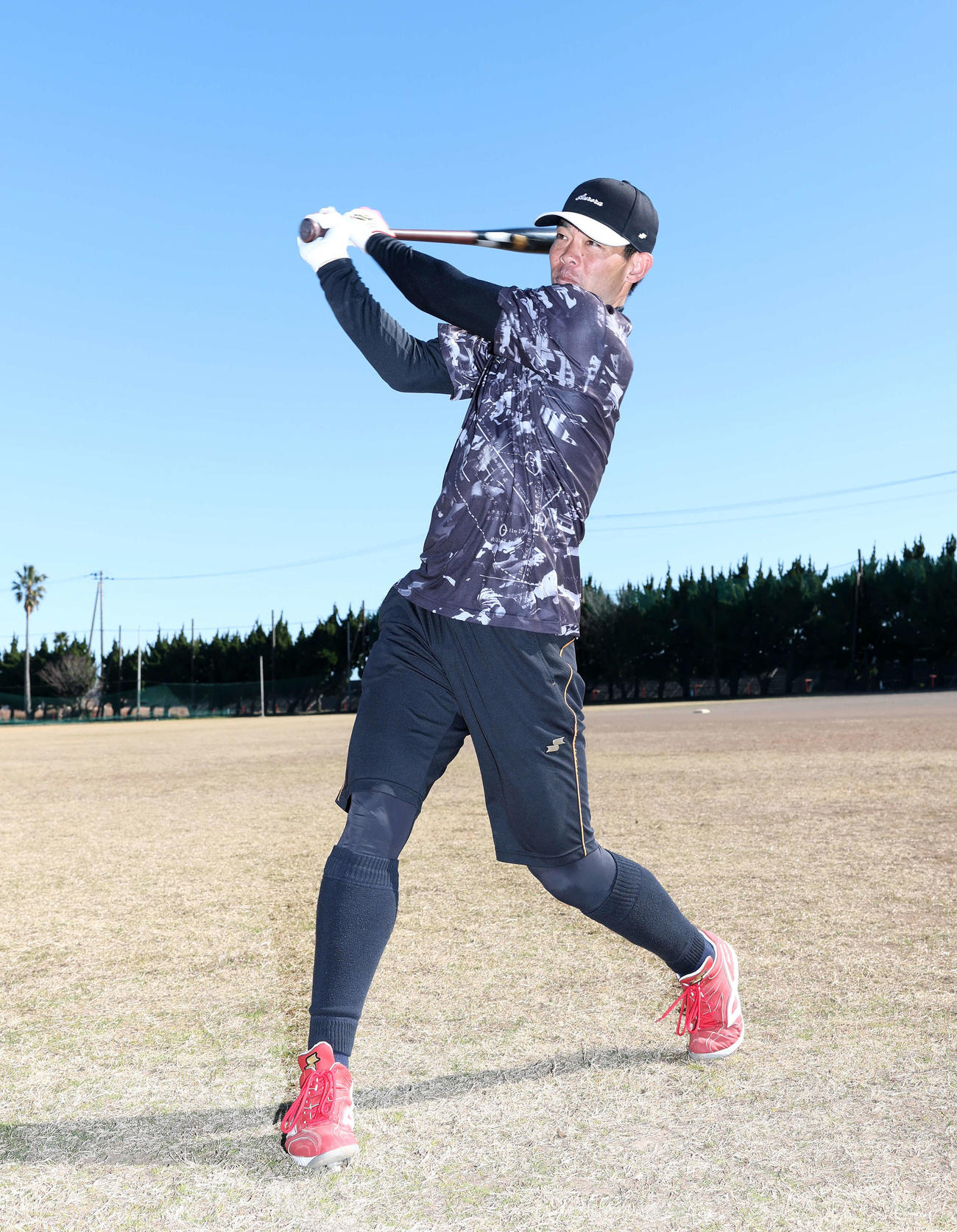 自主トレに臨む広島秋山（撮影・鈴木正人）