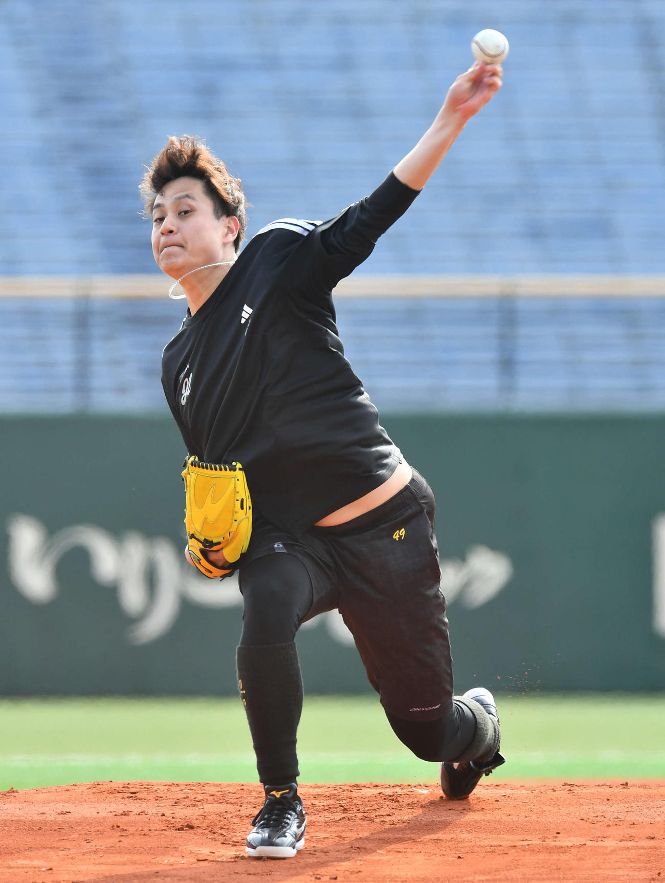 マウンドから投げ込む阪神大竹（撮影・岩下翔太）