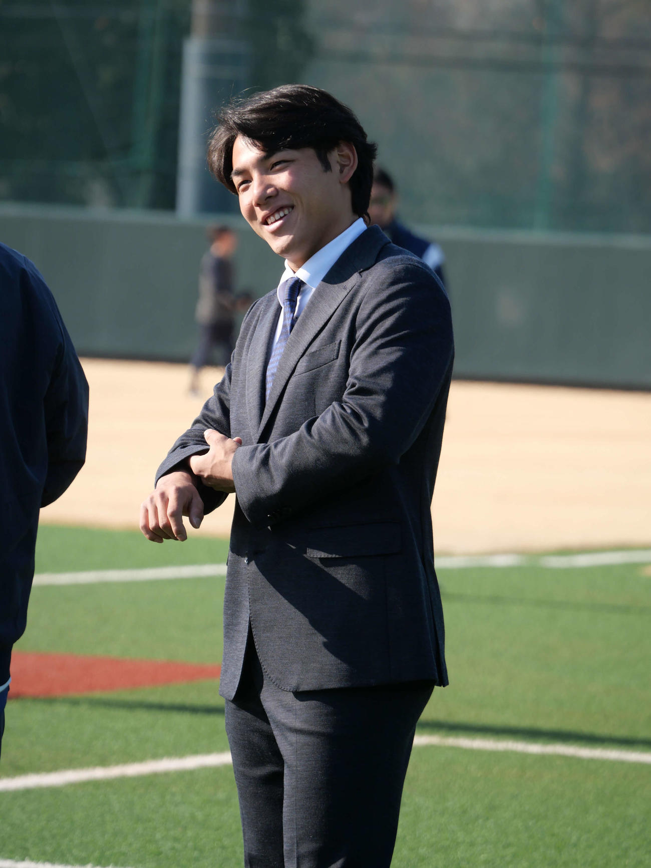 ヤクルトから楽天への移籍が決まりあいさつに訪れた小森（撮影・上田悠太）